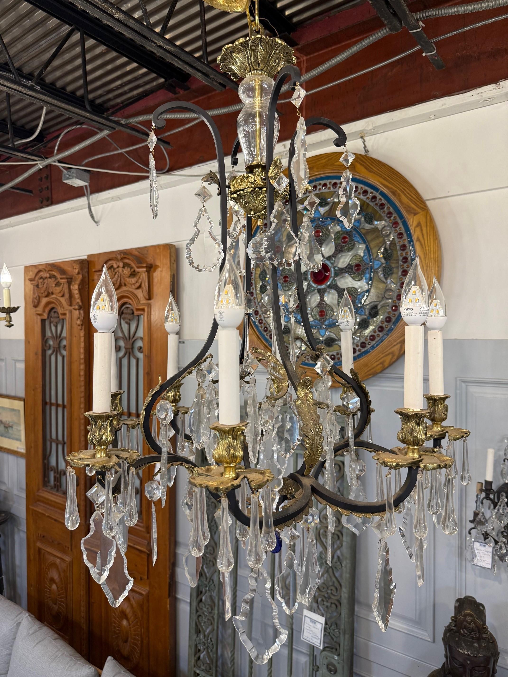Preciosa Lighting Lampadario a 8 bracci in ottone e ferro con cristalli tagliati a mano di Boemia in vendita 10