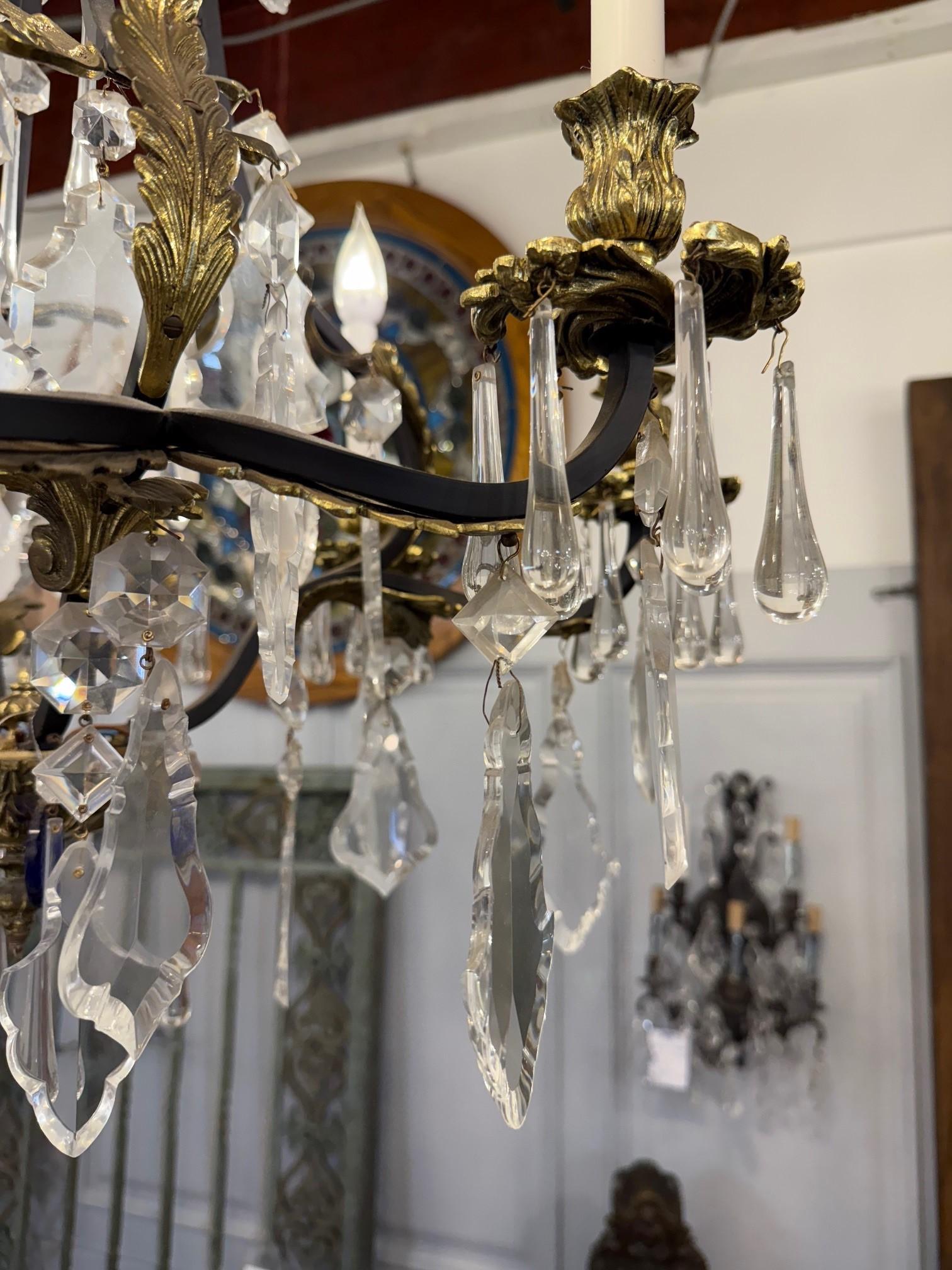 Preciosa Lighting Lampadario a 8 bracci in ottone e ferro con cristalli tagliati a mano di Boemia in vendita 11