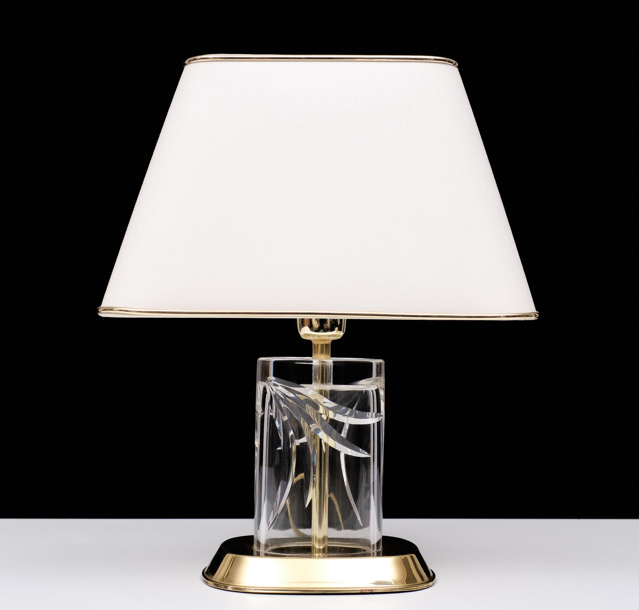 Preciosa Top quality pristine Bohemian Crystal Table  lamp Czech Republic In Good Condition For Sale In Den Haag, NL