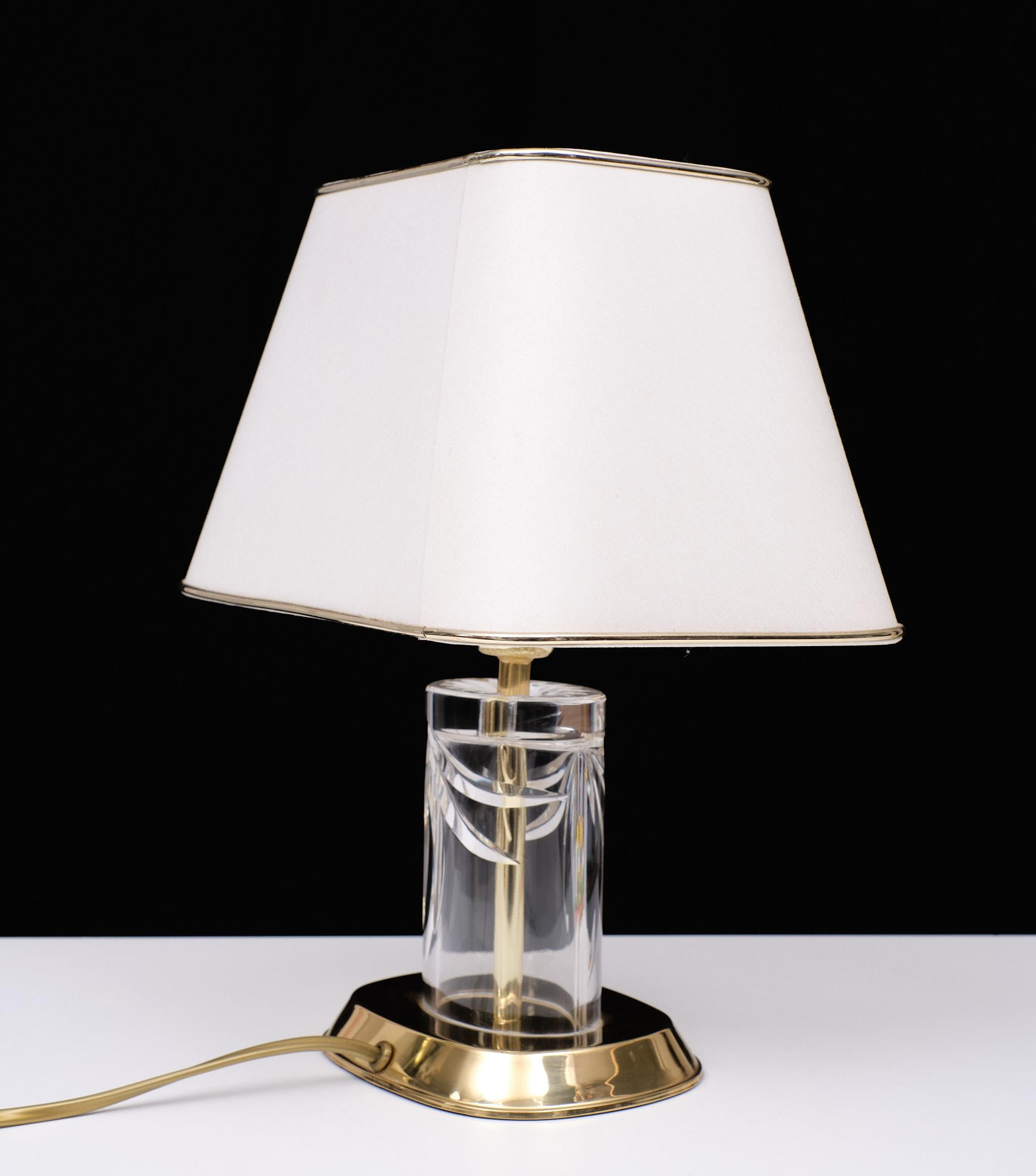 Preciosa Top quality pristine Bohemian Crystal Table  lamp Czech Republic For Sale 2