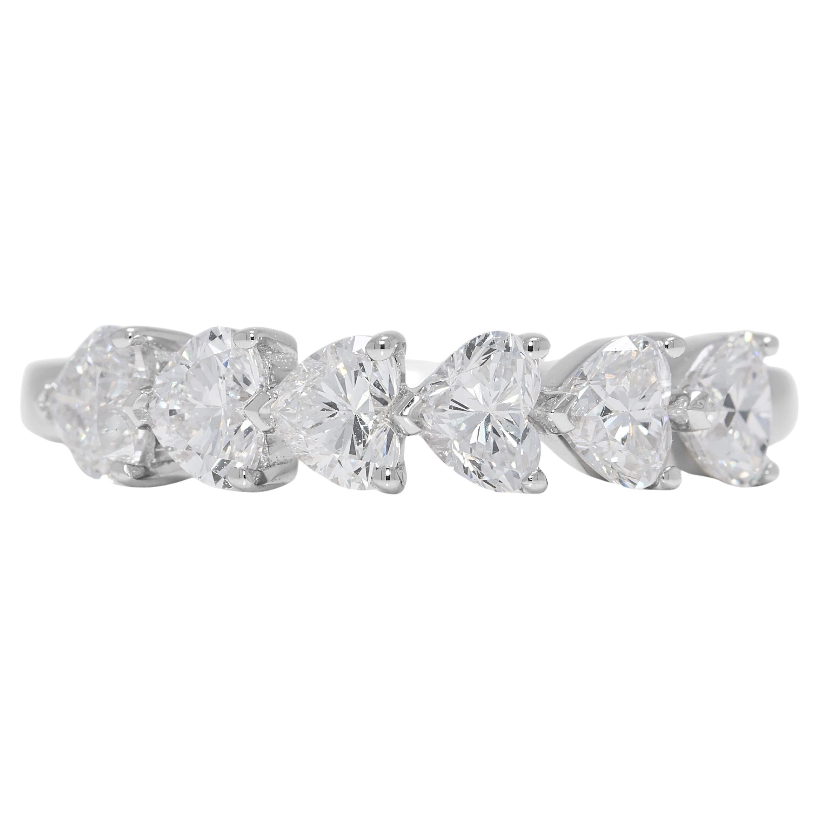 Preziosa fascia di diamanti naturali a forma di cuore con 6 pietre da 1,08 carati in oro bianco 18 carati in vendita