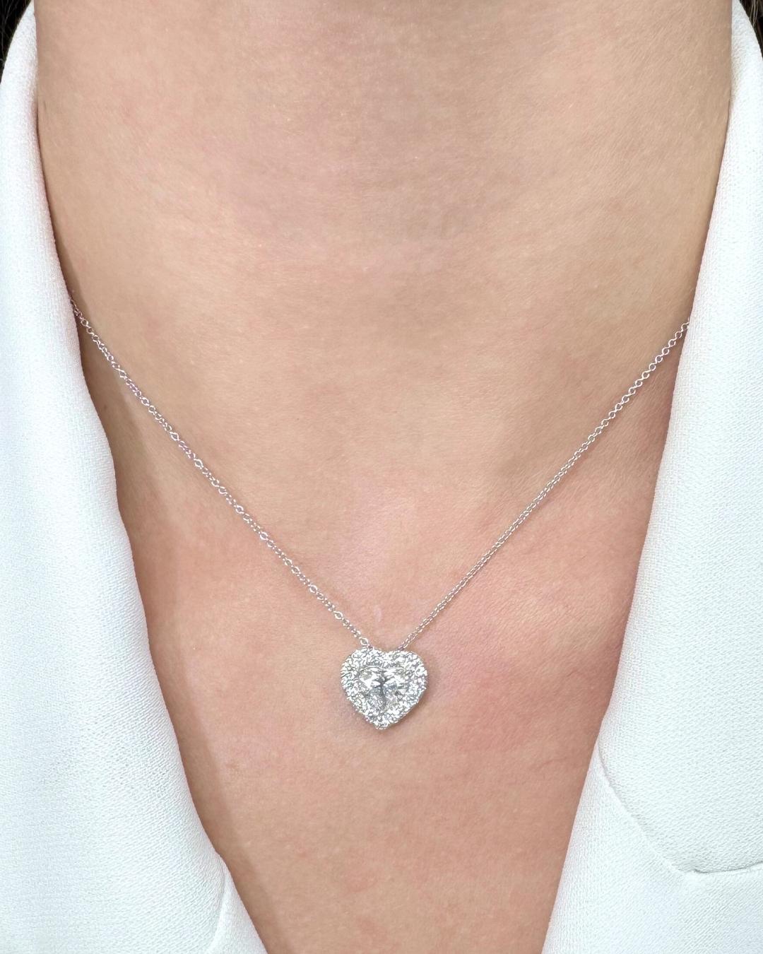 Precious 1.46ct Diamonds Necklace with Heart Pendant in 18k White Gold in vendita 2