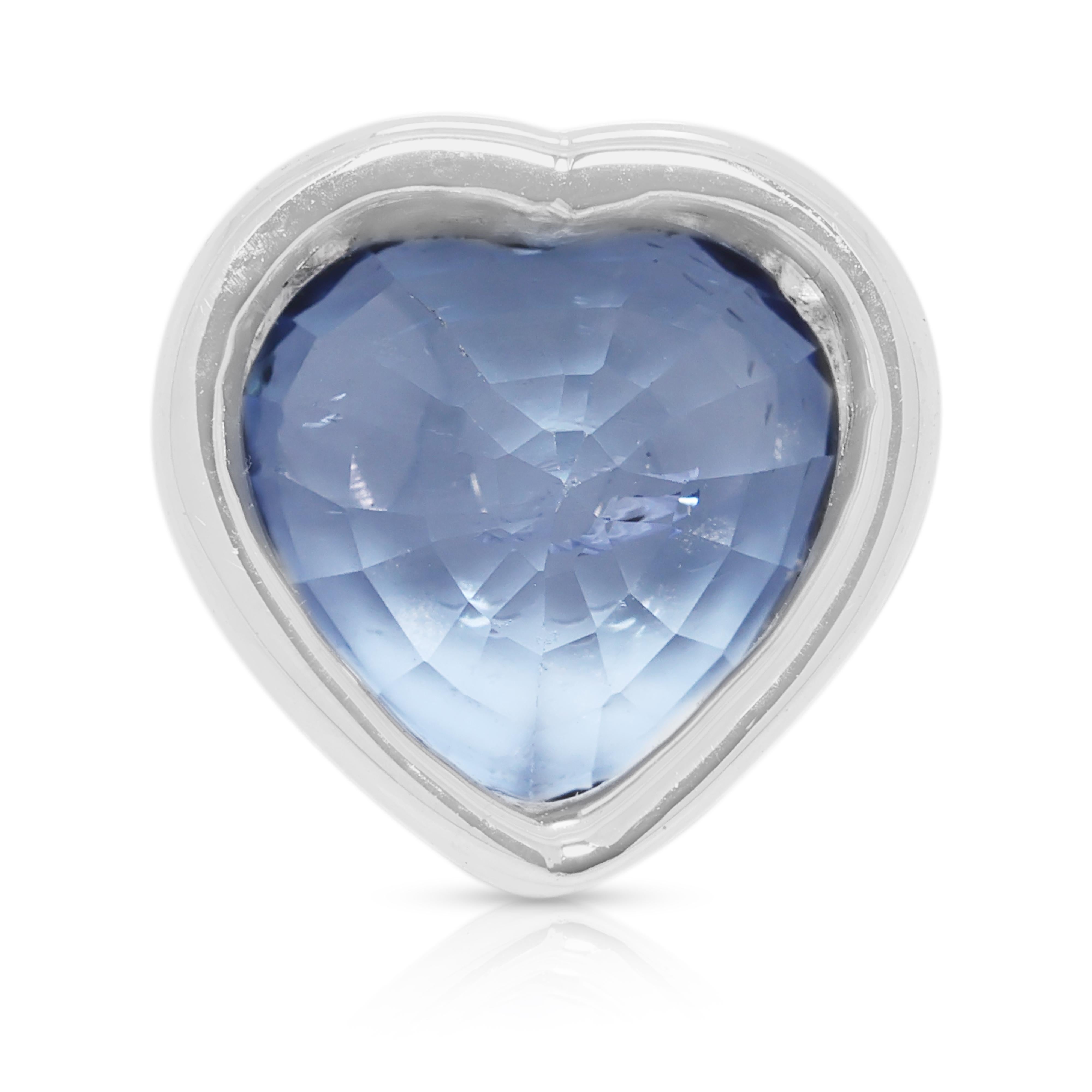 Precious 2.18ct Heart-Shaped Sapphire Pendant in 18K White Gold For Sale 1