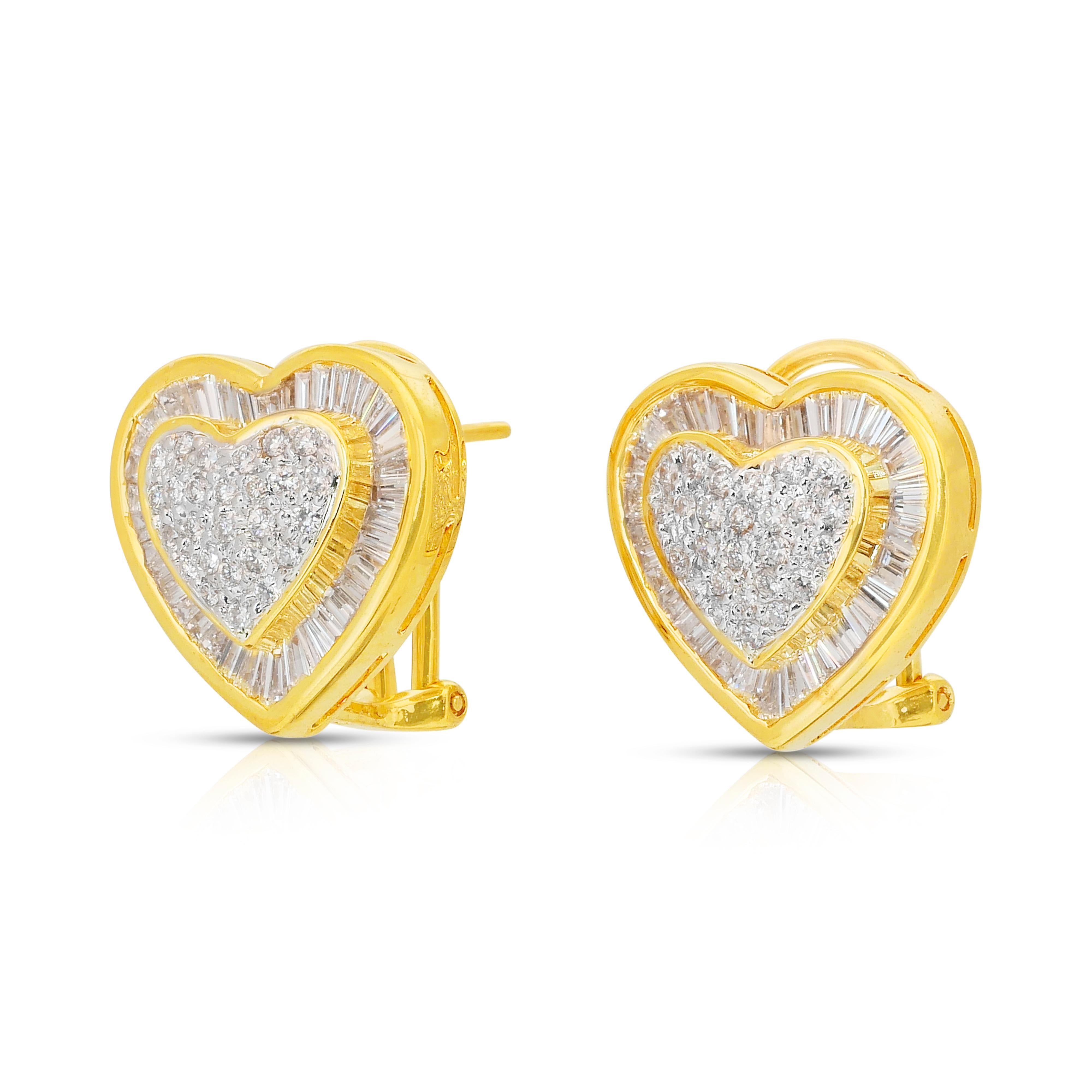 Boucles d'oreilles en forme de cœur en or jaune et blanc 18 carats - IGI Neuf - En vente à רמת גן, IL