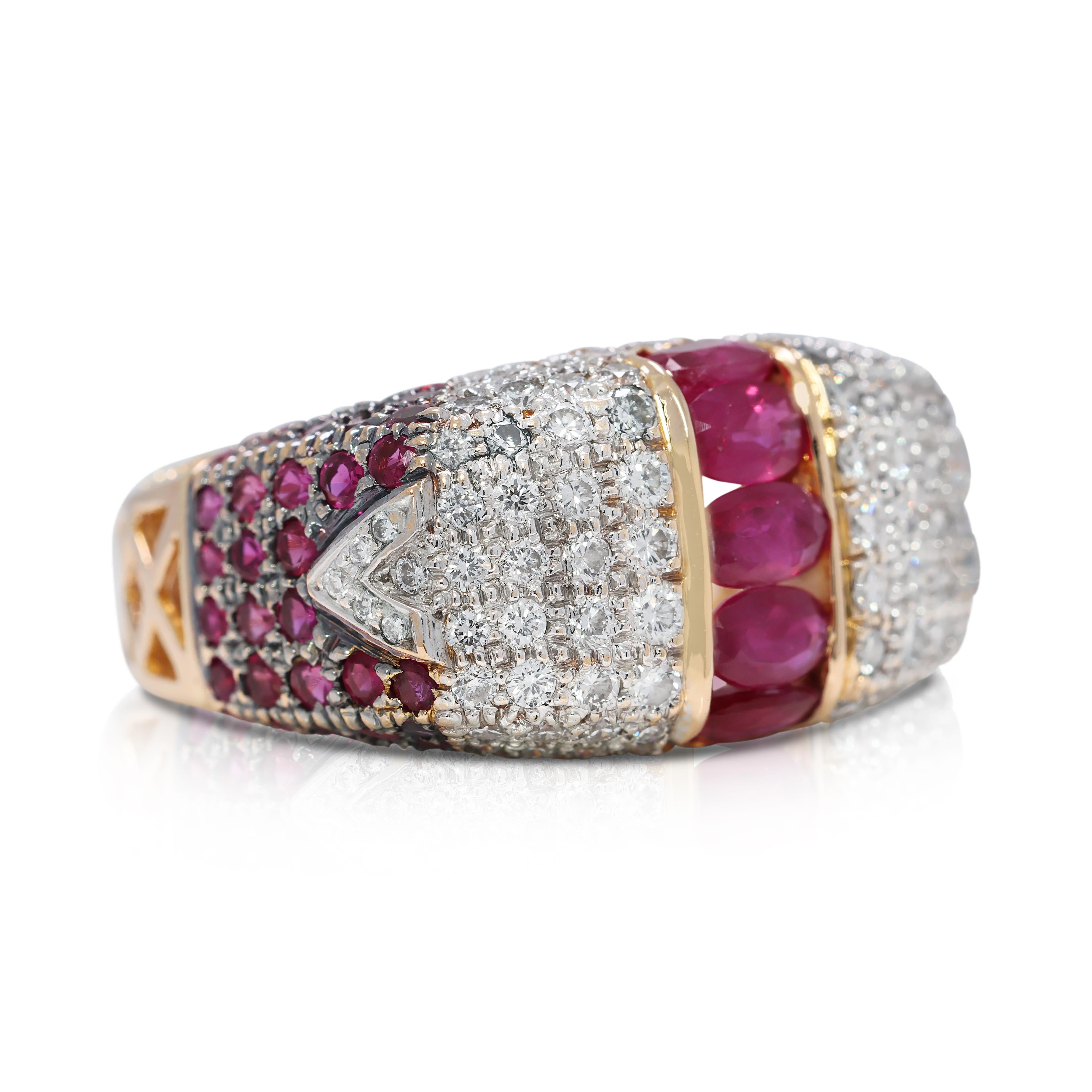 Bague précieuse en or jaune 18 carats, rubis 2,51 carats et diamants naturels Excellent état - En vente à רמת גן, IL