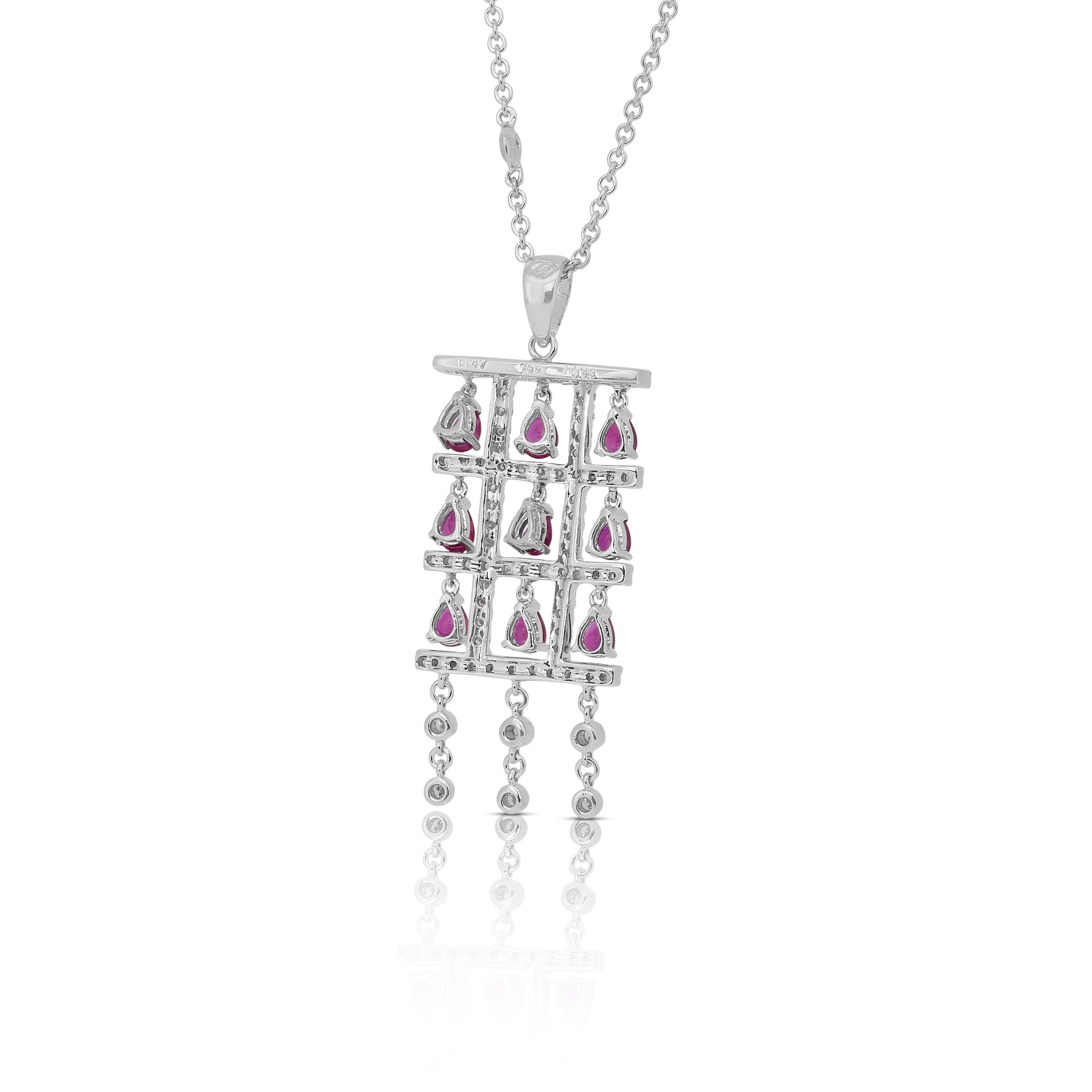 Preziosa collana con rubini e diamanti da 2,85 carati con ciondolo in oro bianco 18 carati in vendita 3