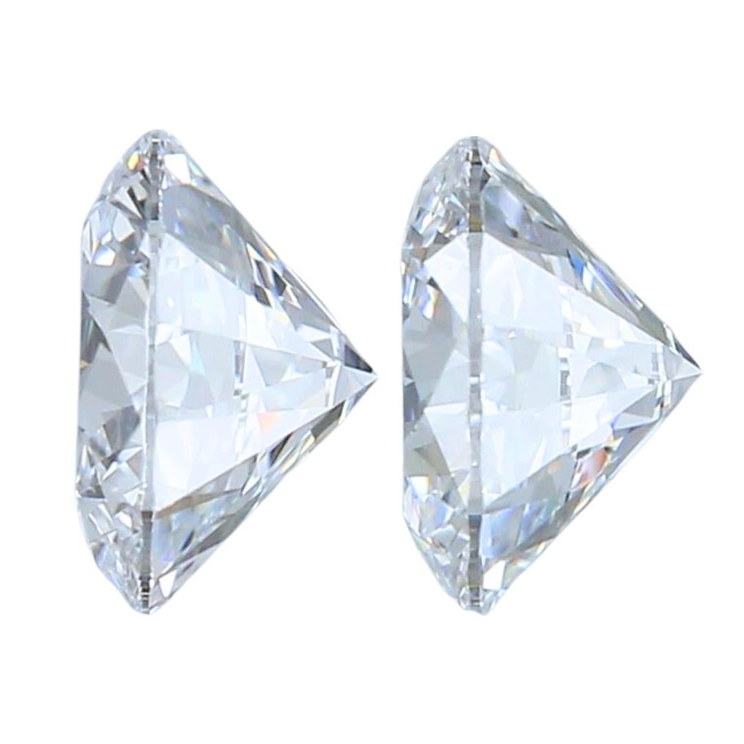 Precious 2pcs Ideal Cut Natural Diamonds w/1.01 Carat - GIA Certified In New Condition For Sale In רמת גן, IL