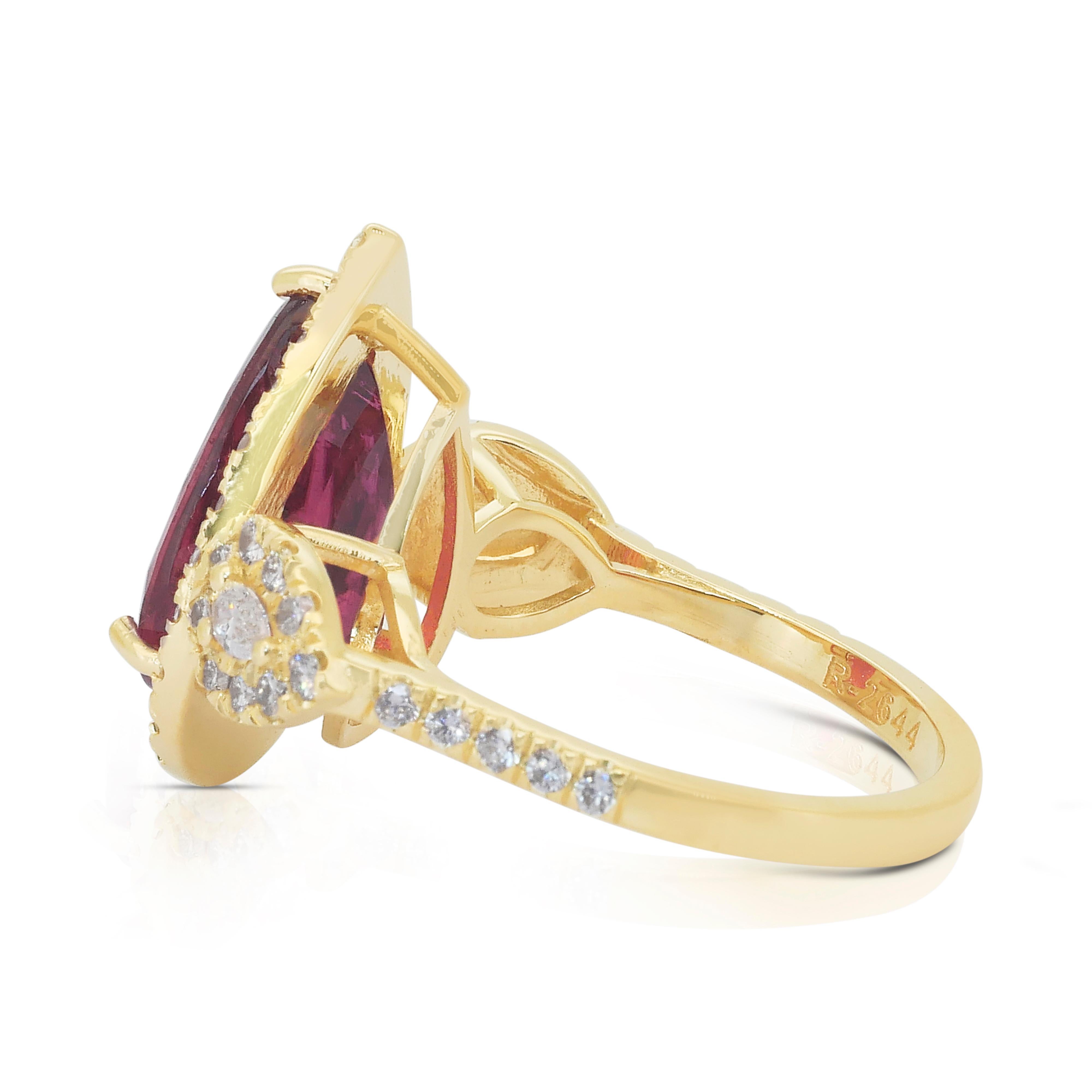 Bague cocktail précieuse en or jaune 18 carats, rubellite 5,93 carats et diamants - GIA Neuf - En vente à רמת גן, IL