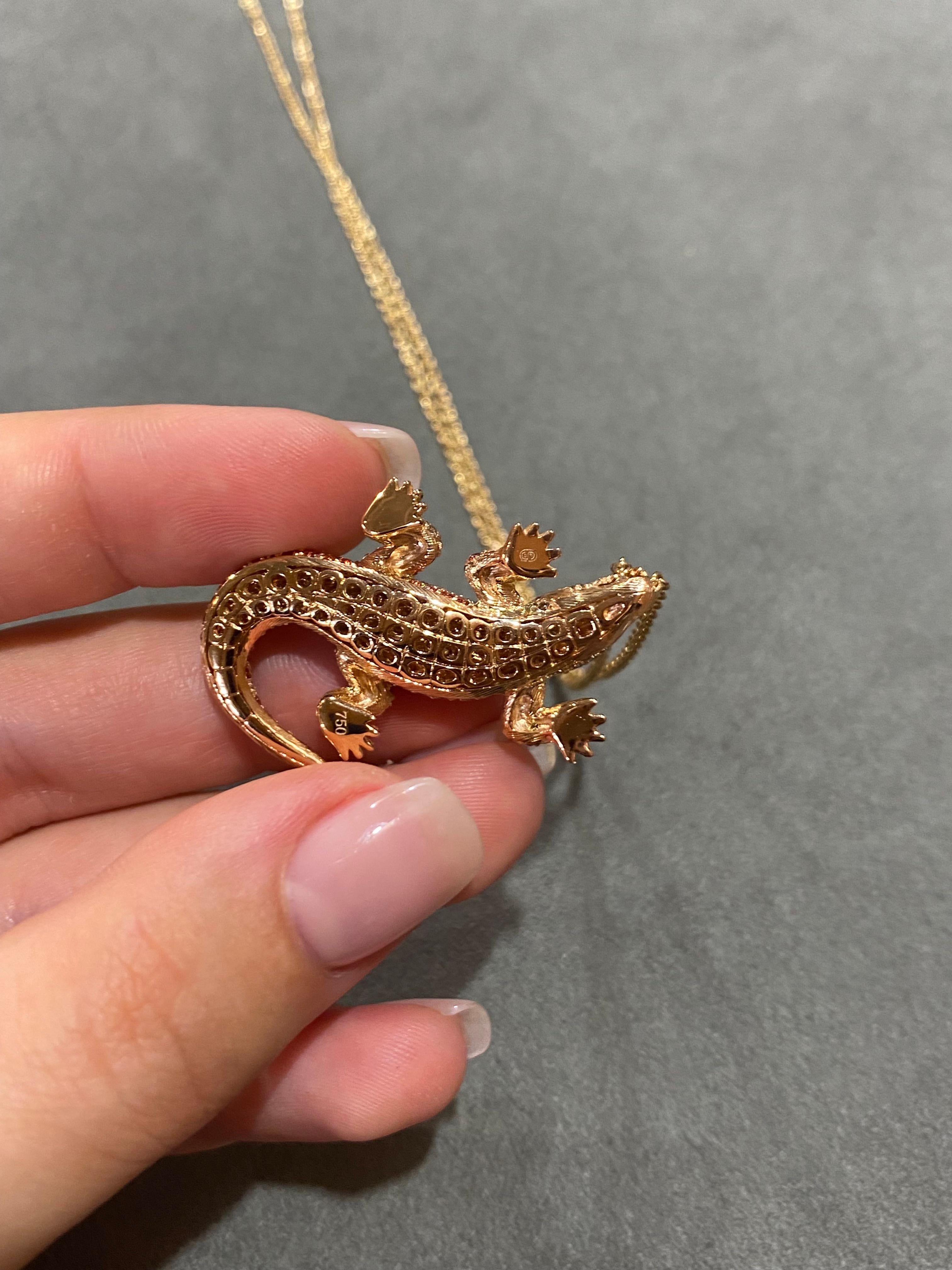 Round Cut Precious Alligator Yellow 18K Gold Diamonds Necklace for Her for Him For Sale