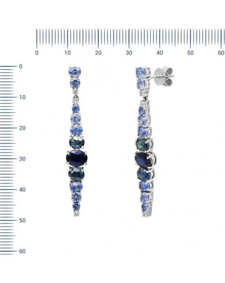 Boucles d'oreilles en or blanc 18 carats
Diamant 6-Rond 57-0,15-4/6-
Saphir Bleu 10-Rond-1,34 Т(5)/2-
Bleu saphir 6-Ovale-1,07 Т(5)/2-
Bleu saphir 2-Ovale-2 Т(4)/2-
Bleu saphir 4-Ovale-2 Т(4)/2-
Poids 6,67 grammes

Forte de l'héritage des anciennes