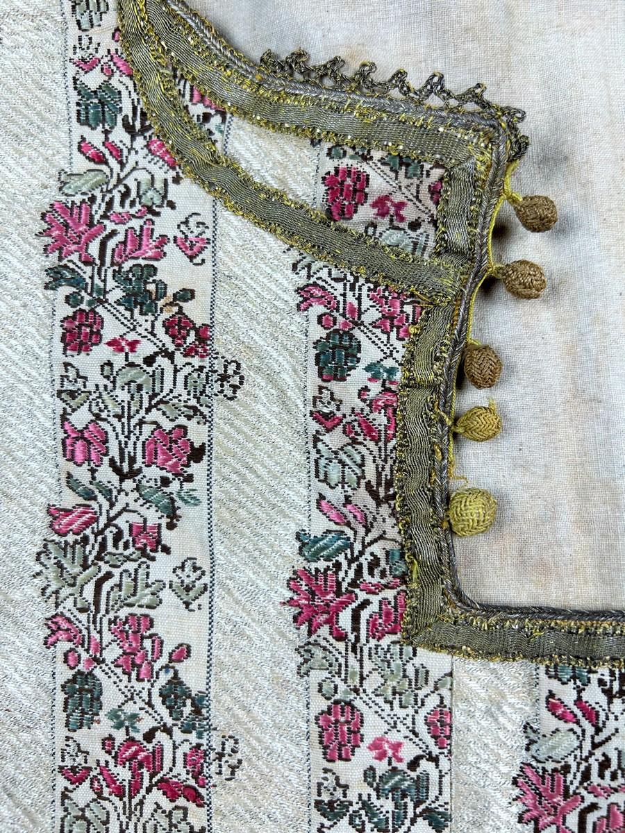 Precious brocaded silk ceremonial bodice - Indian or Persian Late 18th 5