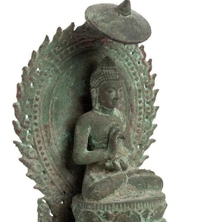 Precious Bronze Throned Buddha, Indonesia, 13th Century In Good Condition In Roma, IT