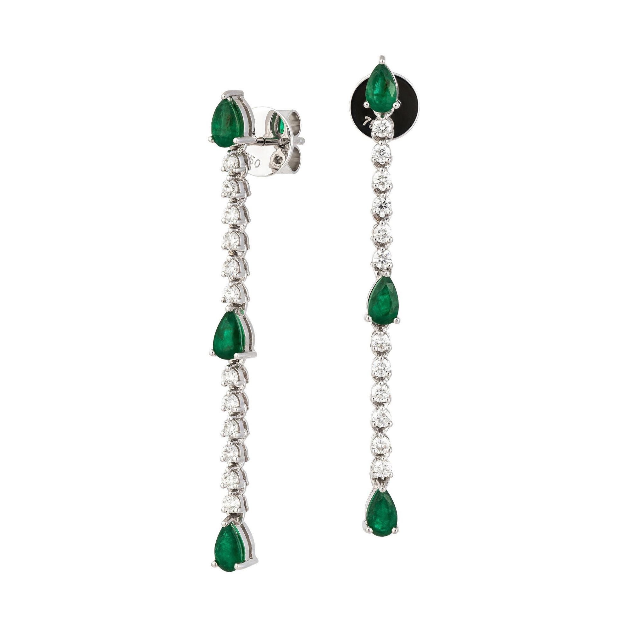 Precious Emerald Diamond Cocktail White 18k Gold Dangle Earrings For Sale