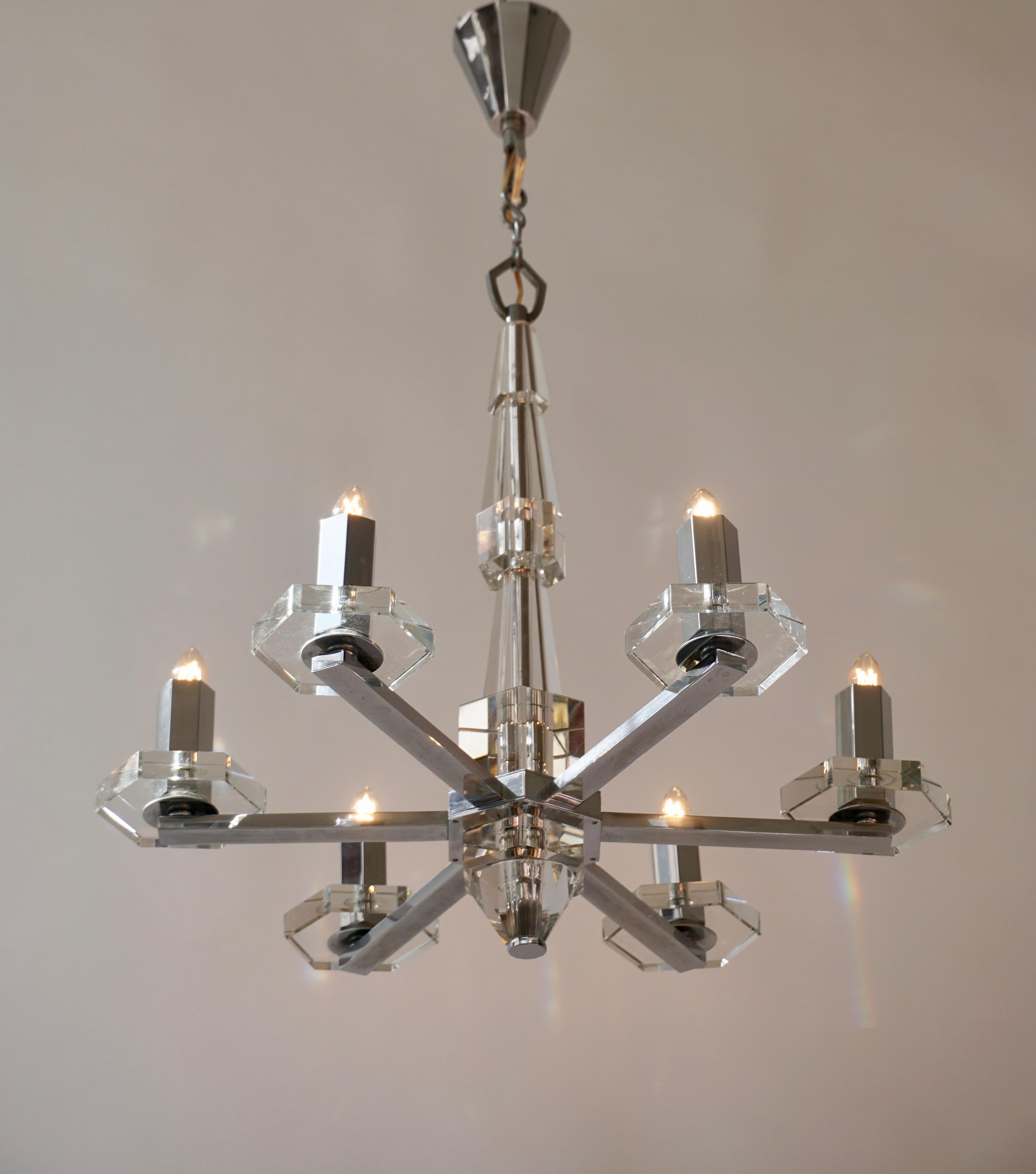 Precious Faceted Crystal Glass Art Deco Chandelier For Sale 1