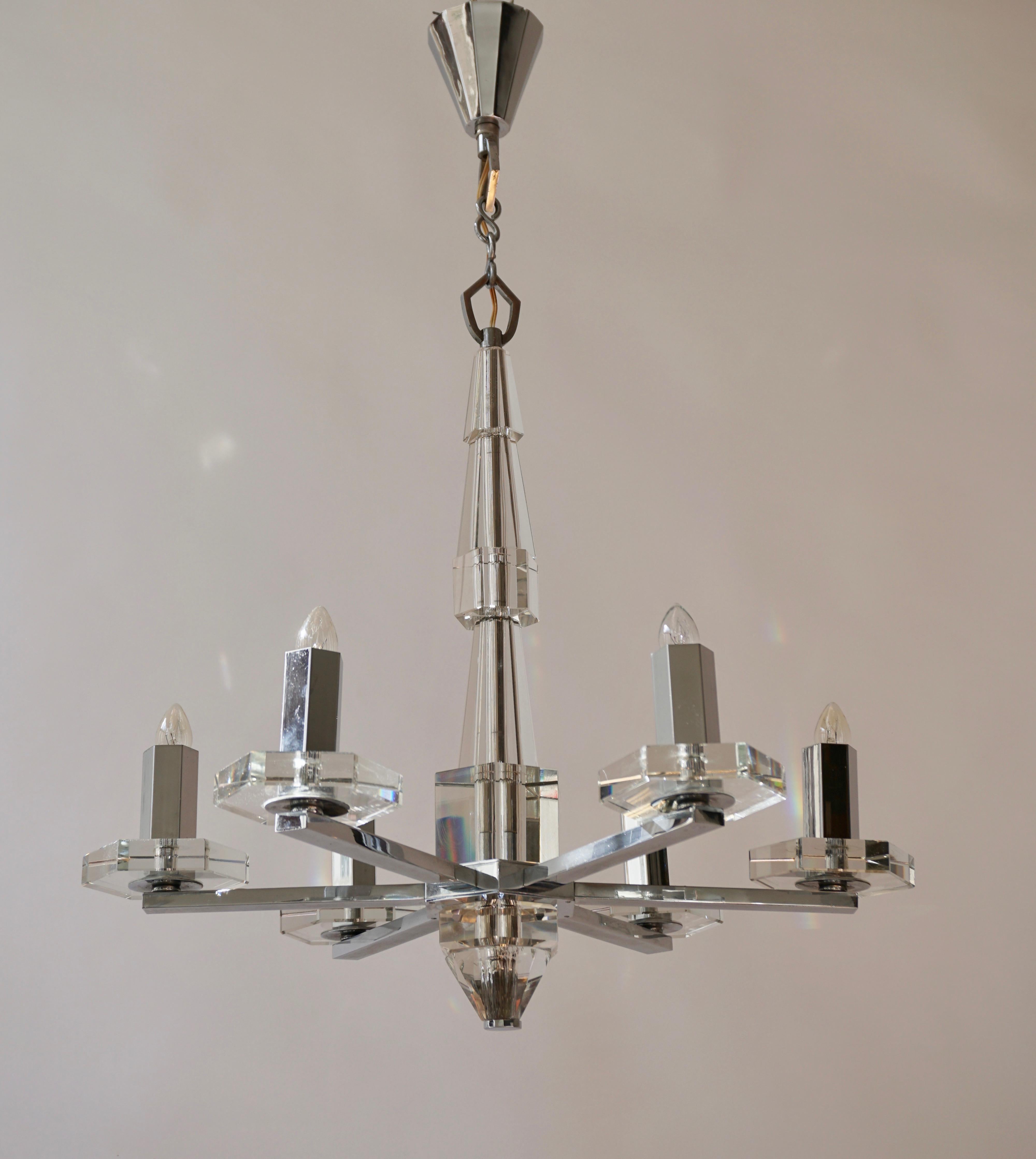 Precious Faceted Crystal Glass Art Deco Chandelier For Sale 5