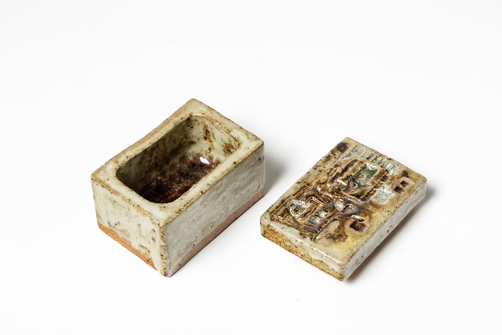 Stoneware Precious French Ceramic Jewelry Decorative Box by Annie Maume, circa 1970