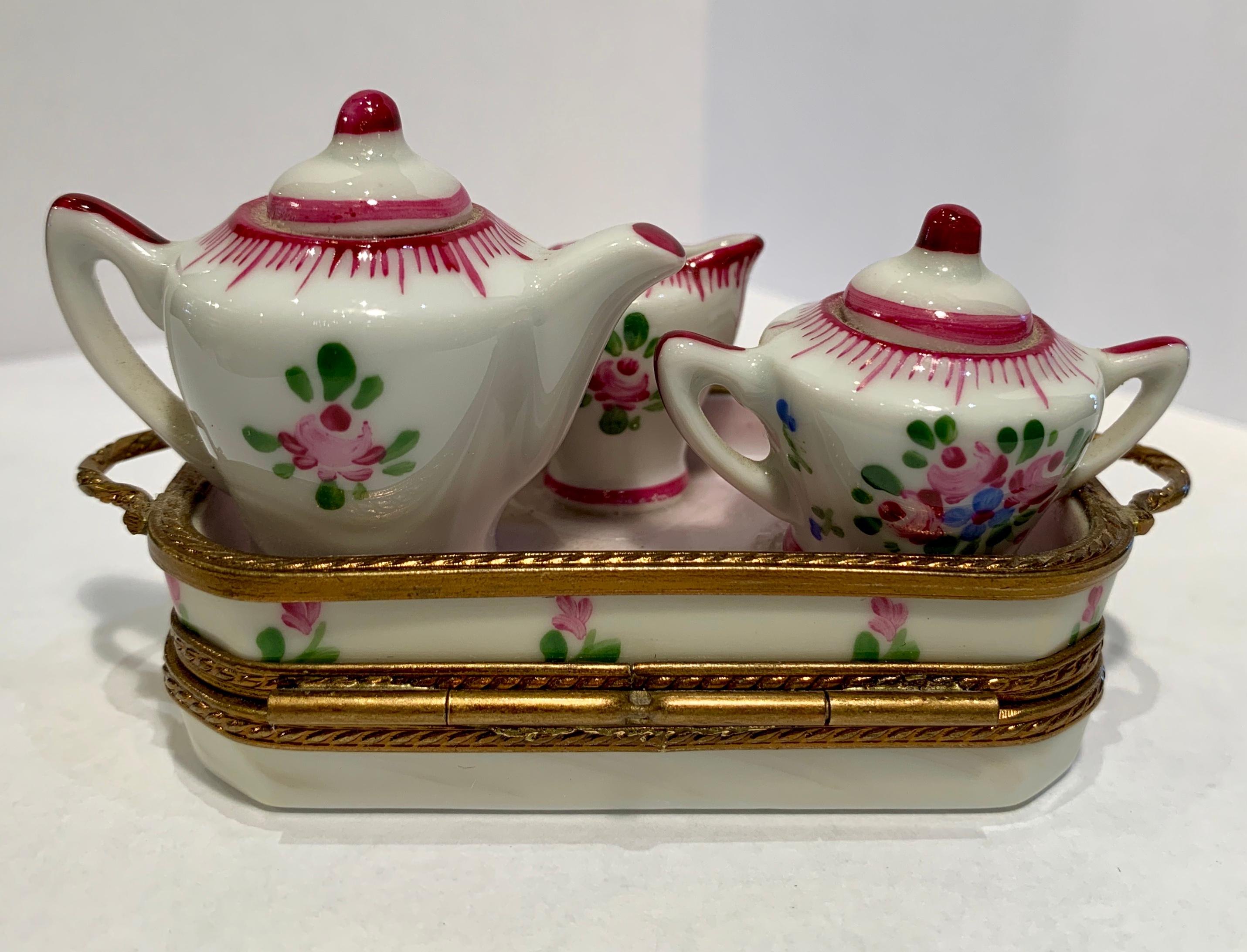 Precious Limoges France Hand Painted Porcelain Miniature Afixed Tea Set Box In Excellent Condition In Tustin, CA