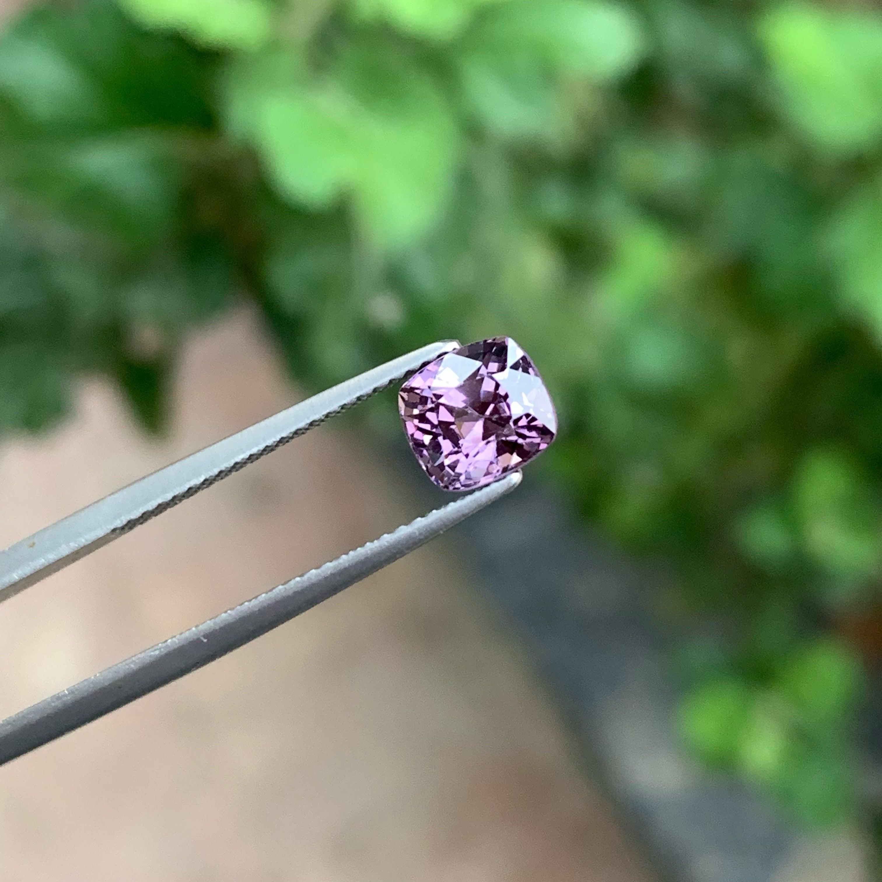 Cushion Cut Precious Natural Spinel For Ring 1.75 CT Burma Spinel Gemstone For Jewelry Size  For Sale