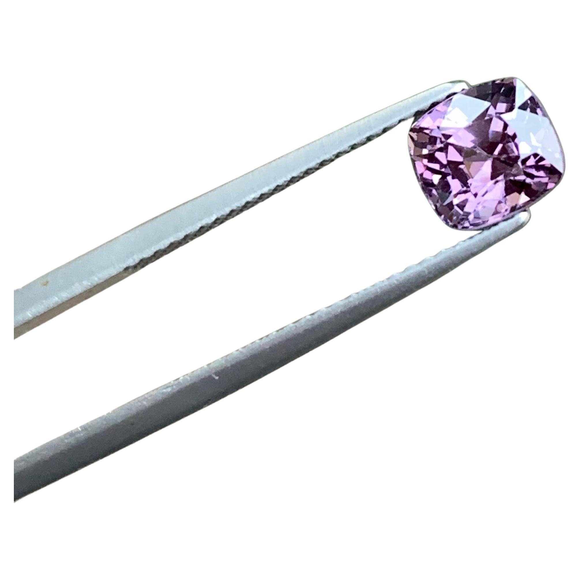 Precious Natural Spinel For Ring 1.75 CT Burma Spinel Gemstone For Jewelry Size  For Sale