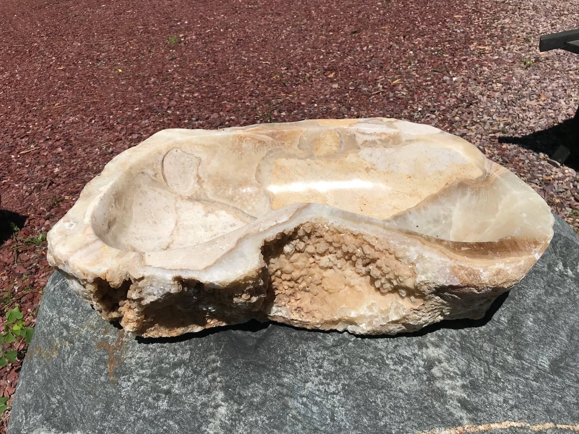 For your special garden

A one-of-a-kind visually attractive -kidney shaped- Classic precious stone 
garden planter or water basin hand-carved from multicolored onyx stone.

In an organic natural form.

Beautiful simple design.

Totally natural