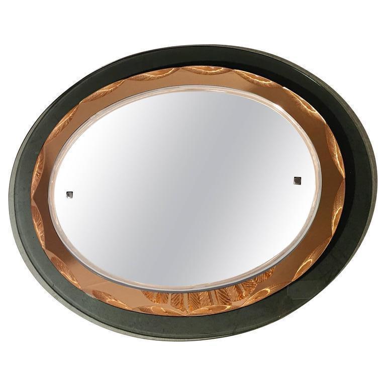 Precious Oval Shaped Mirror Attributed to Max Ingrand for Fontana Arte, 1960s In Good Condition In Rome, IT