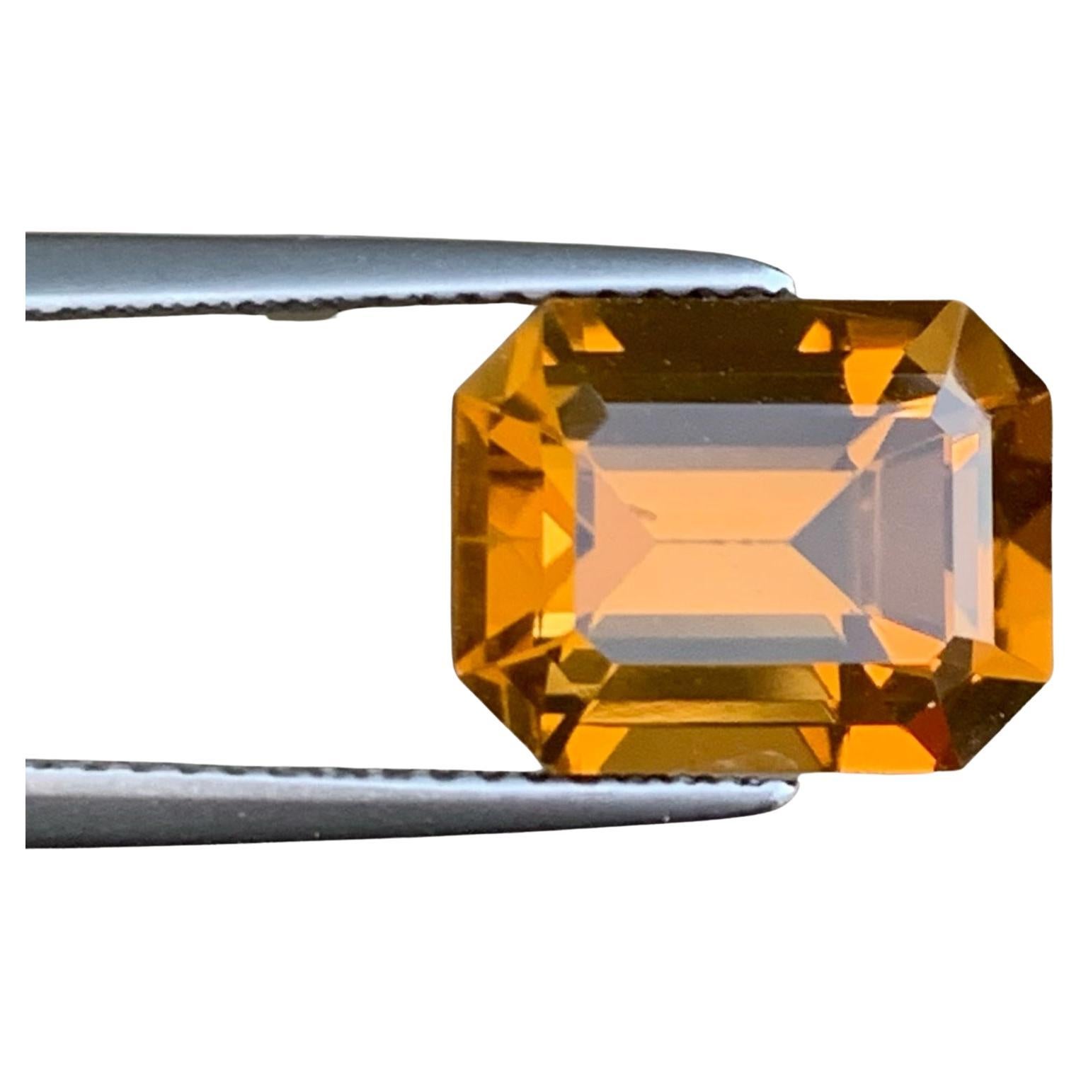 Precise Emerald Cut Honey Citrine Stone 4.80 CTS Natural Citrine for Jewellery For Sale