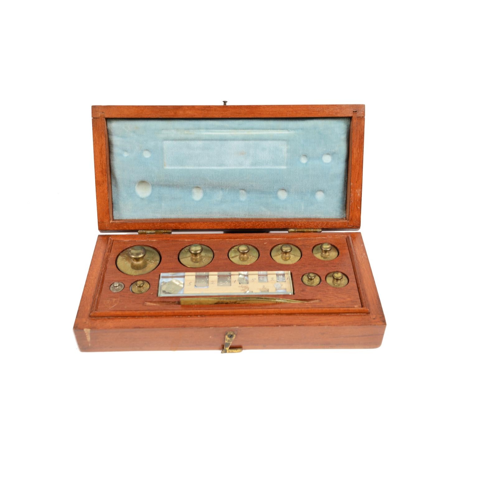1910 Old Precision Pharmaceutical Scientific  Laboratory Scale Baird & Tatlock 6