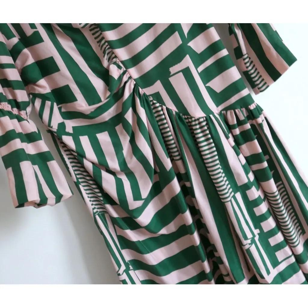 Preen By Thornton Bregazzi Robe longue en soie géométrique rose et verte Excellent état - En vente à London, GB