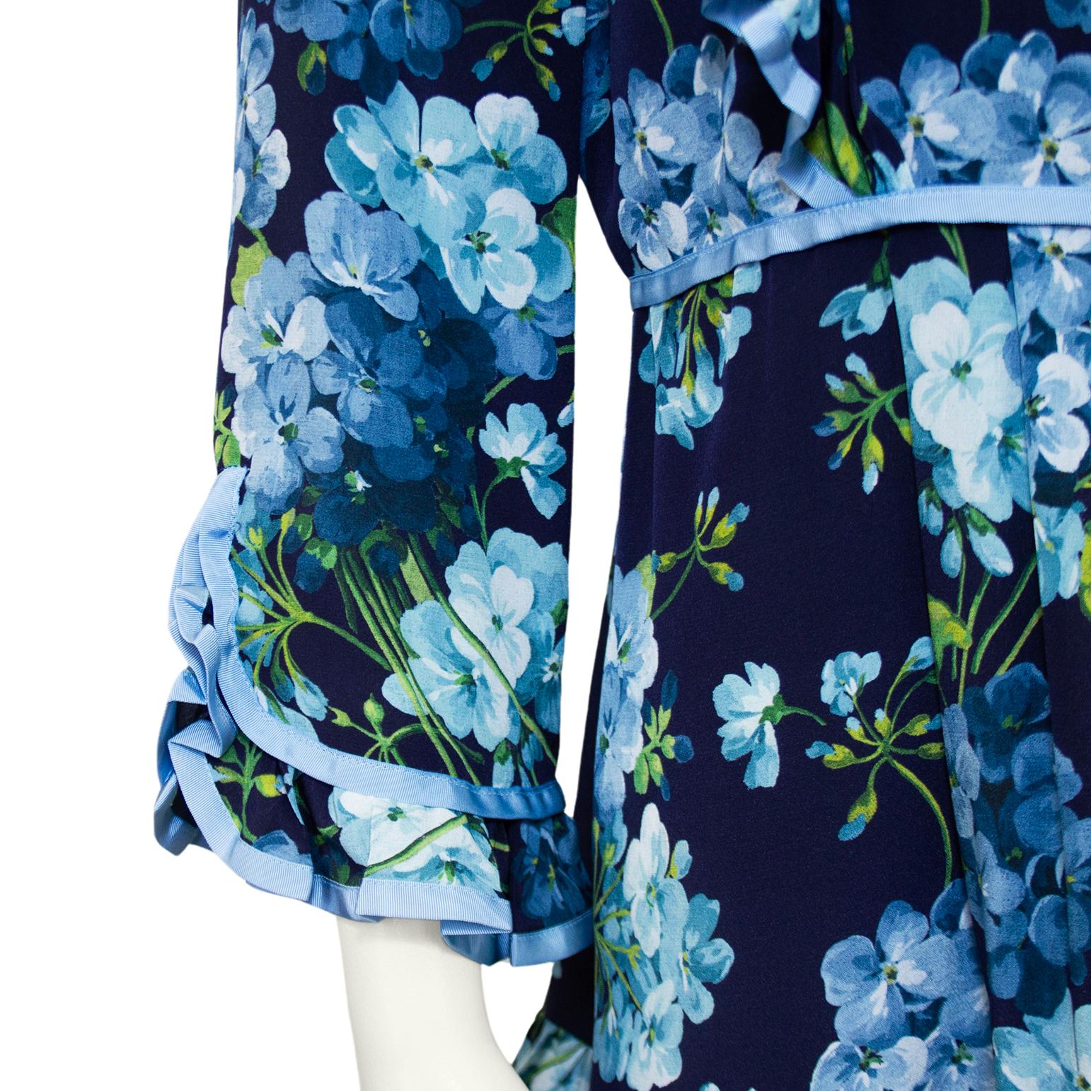 Prefall 2016 Gucci by Alessandro Michele Seidenkleid mit Blumenmuster  im Angebot 1