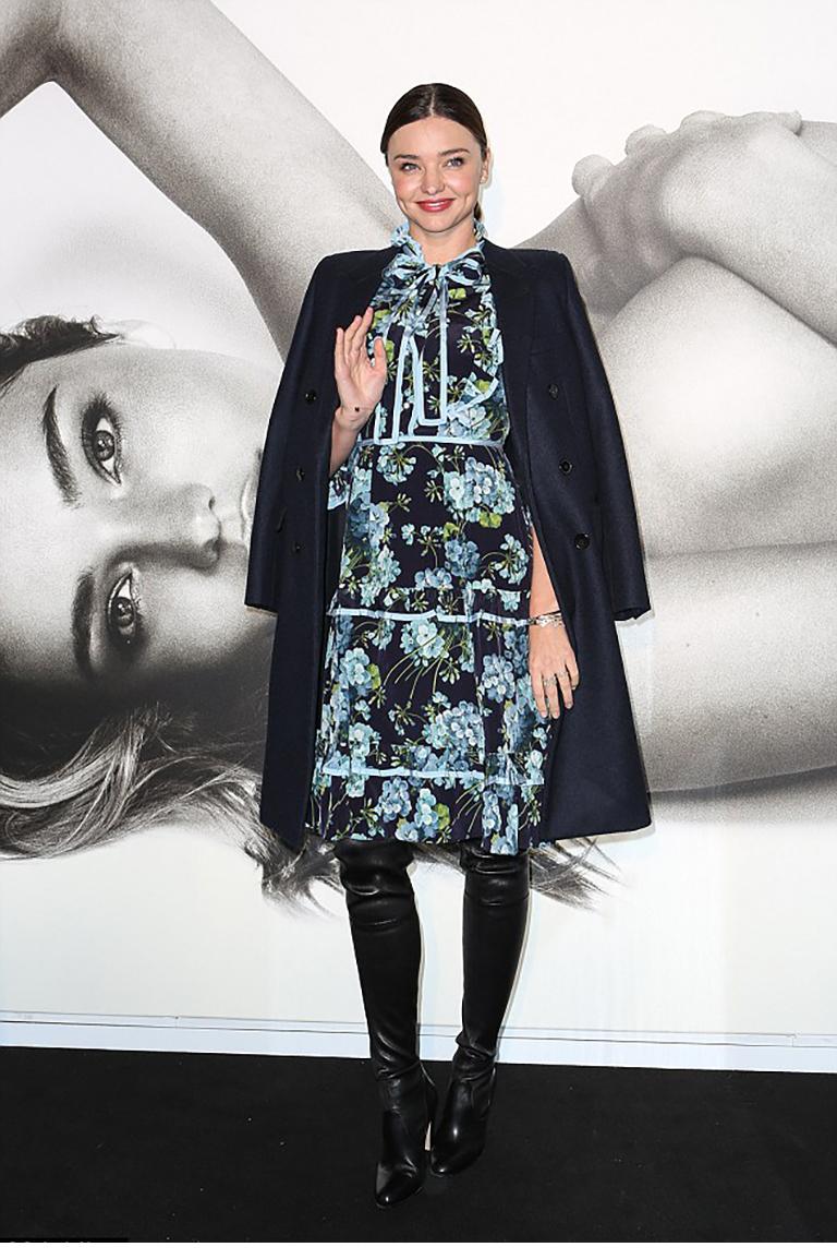 Prefall 2016 Gucci by Alessandro Michele Seidenkleid mit Blumenmuster  im Angebot 4