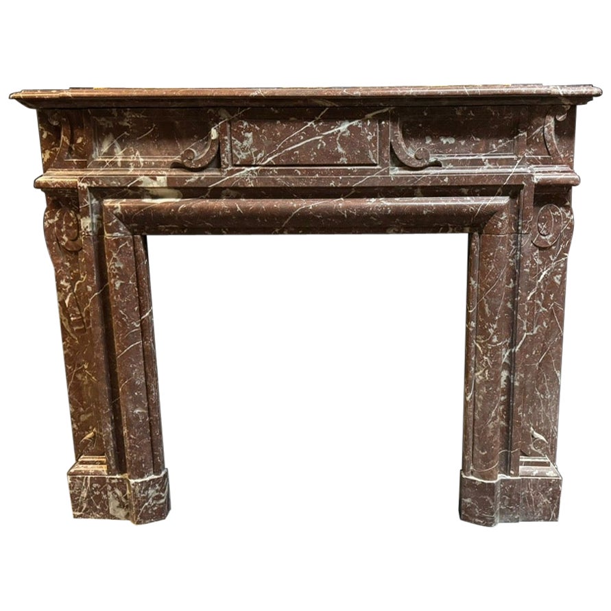 Pregiato camino in marmo Rosso Francia con venature bianche, italia