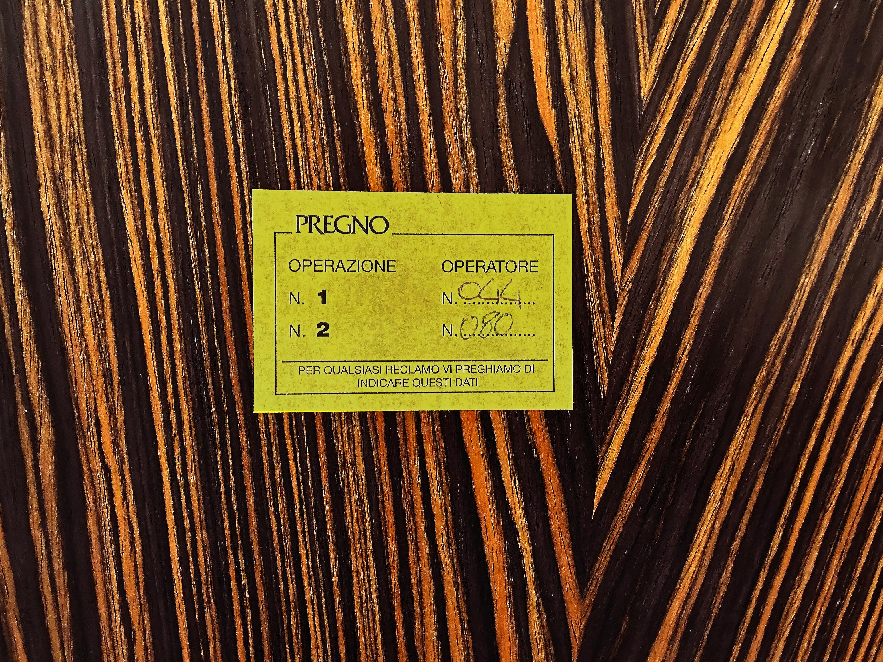 Pregno SRL Runder Esszimmertisch mit Pedestal aus Makassar-Ebenholz, Italien  Art Deco Stil im Angebot 1