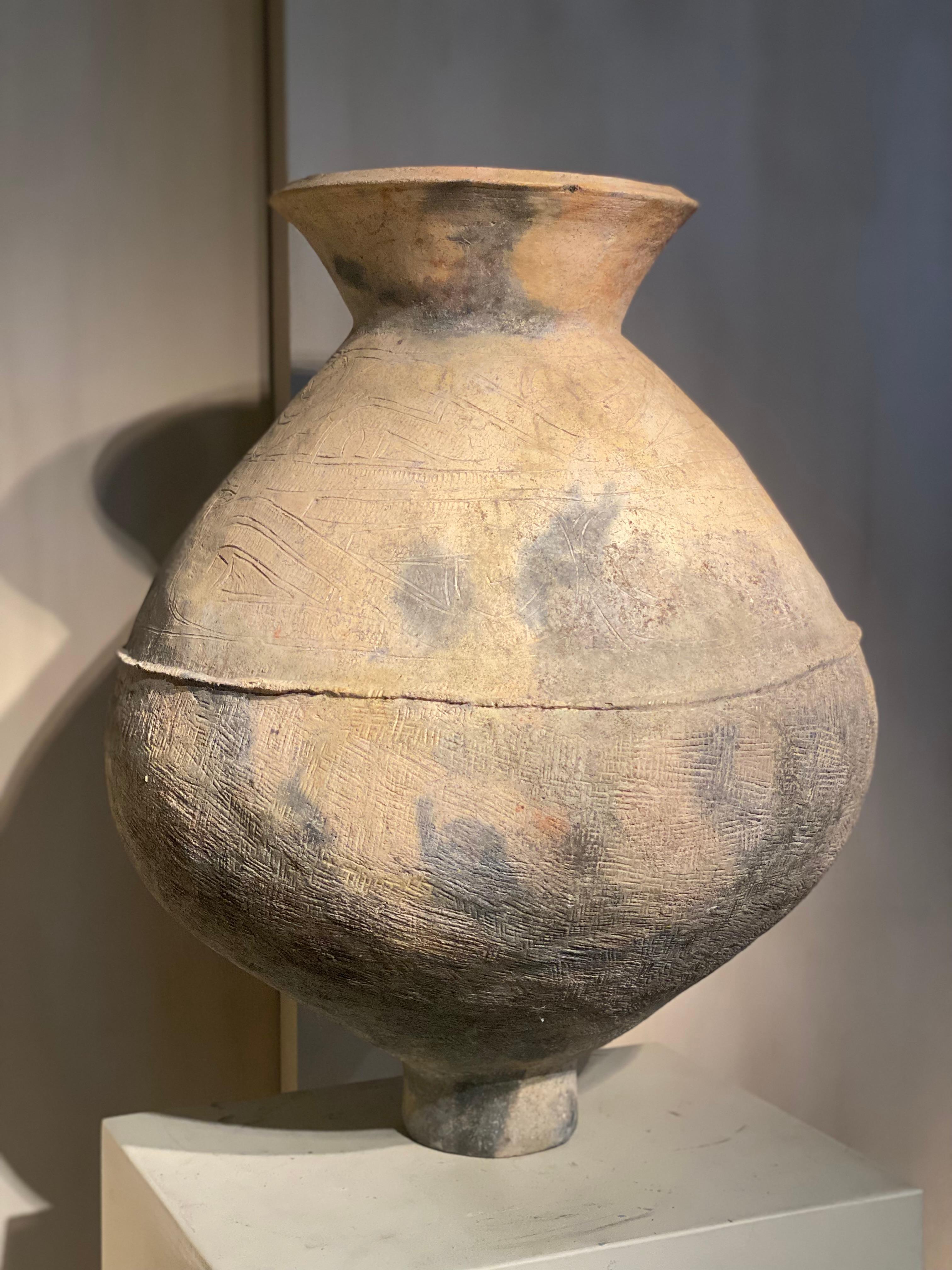 Prähistorischer Terrakotta-Topf, Bang Chiang (Gebrannt) im Angebot