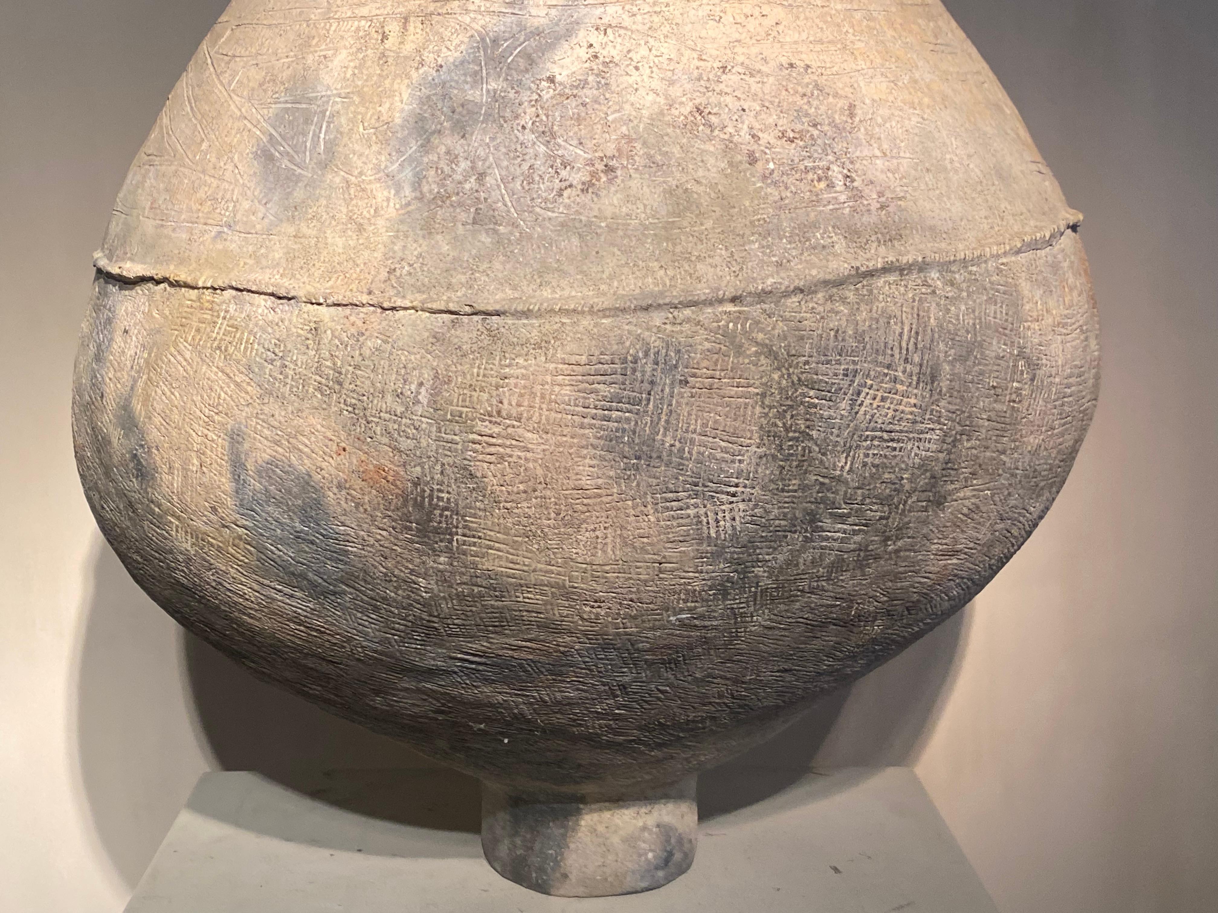 Prähistorischer Terrakotta-Topf, Bang Chiang im Angebot 1