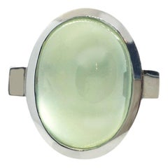 Bague à lunette ovale en argent avec cabochon préhnite en forme de lunette