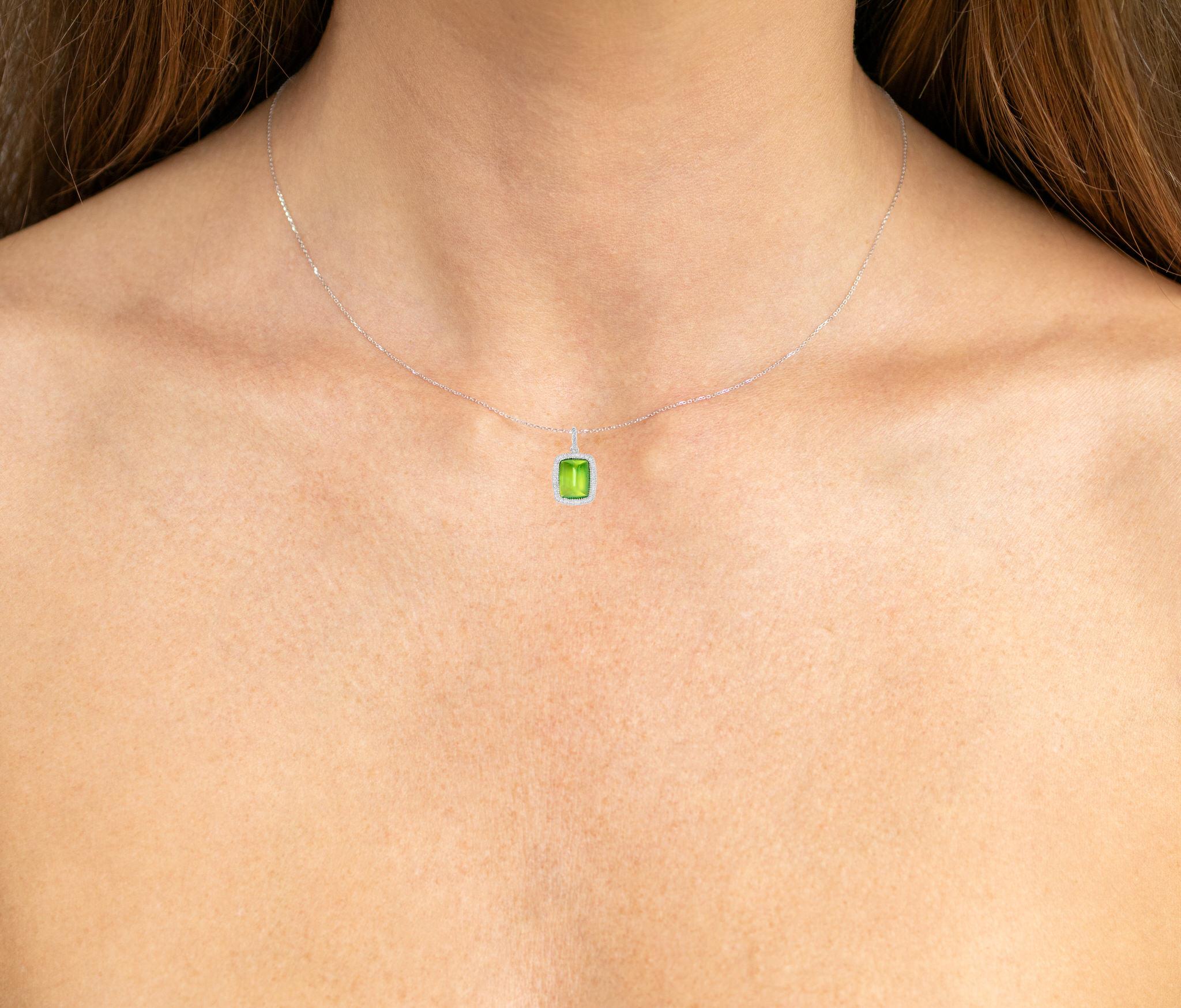 It comes with the Gemological Appraisal by GIA GG/AJP
All Gemstones are Natural in Origin
Prehnite = 2.60 Carats
34 Diamonds = 0.10 Carats
Metal: 18K White Gold
Pendant Dimensions: 17 x 10 mm

