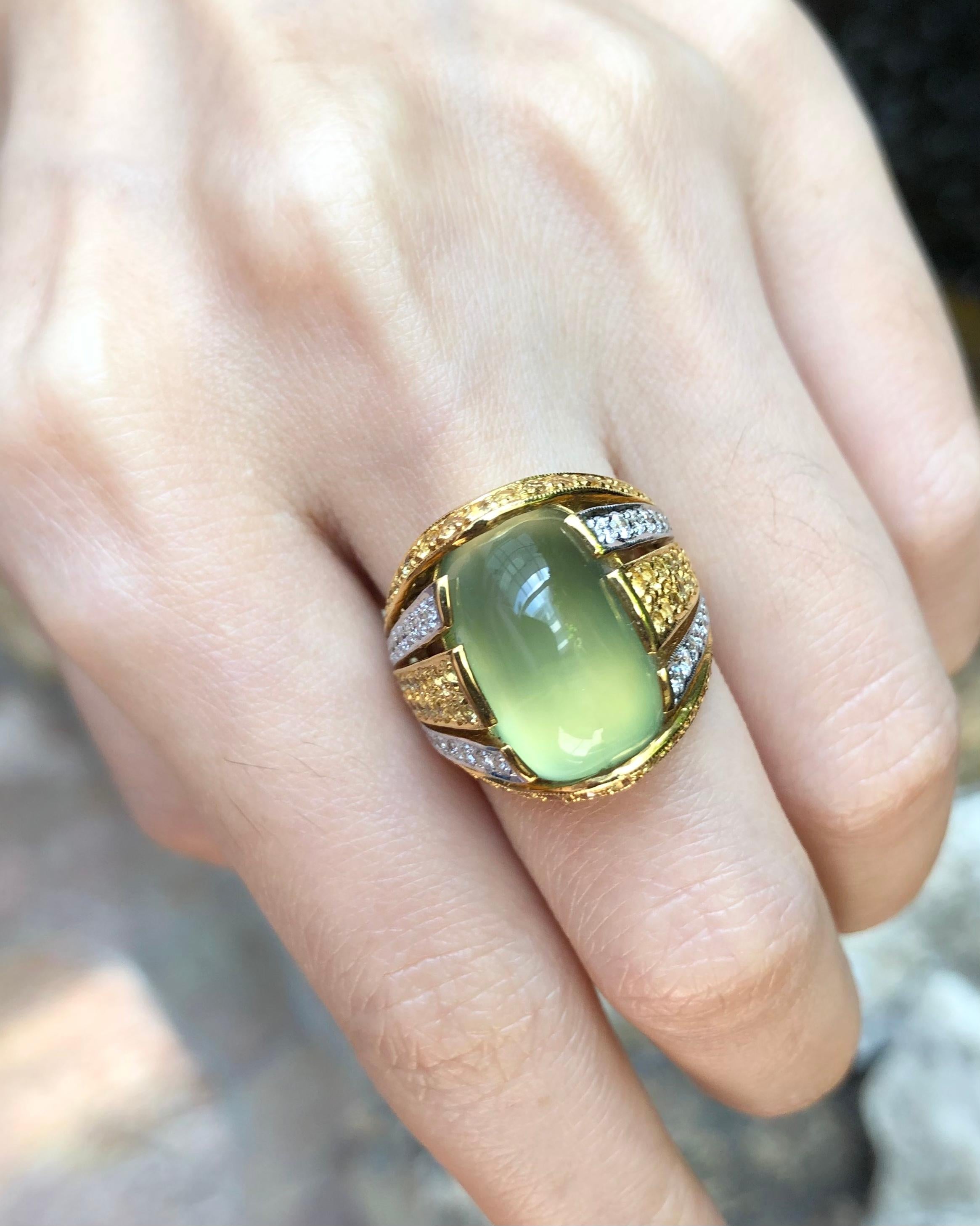 Contemporary Prehnite, Yellow Sapphire and Diamond Ring Set in 18 Karat Gold Settings For Sale