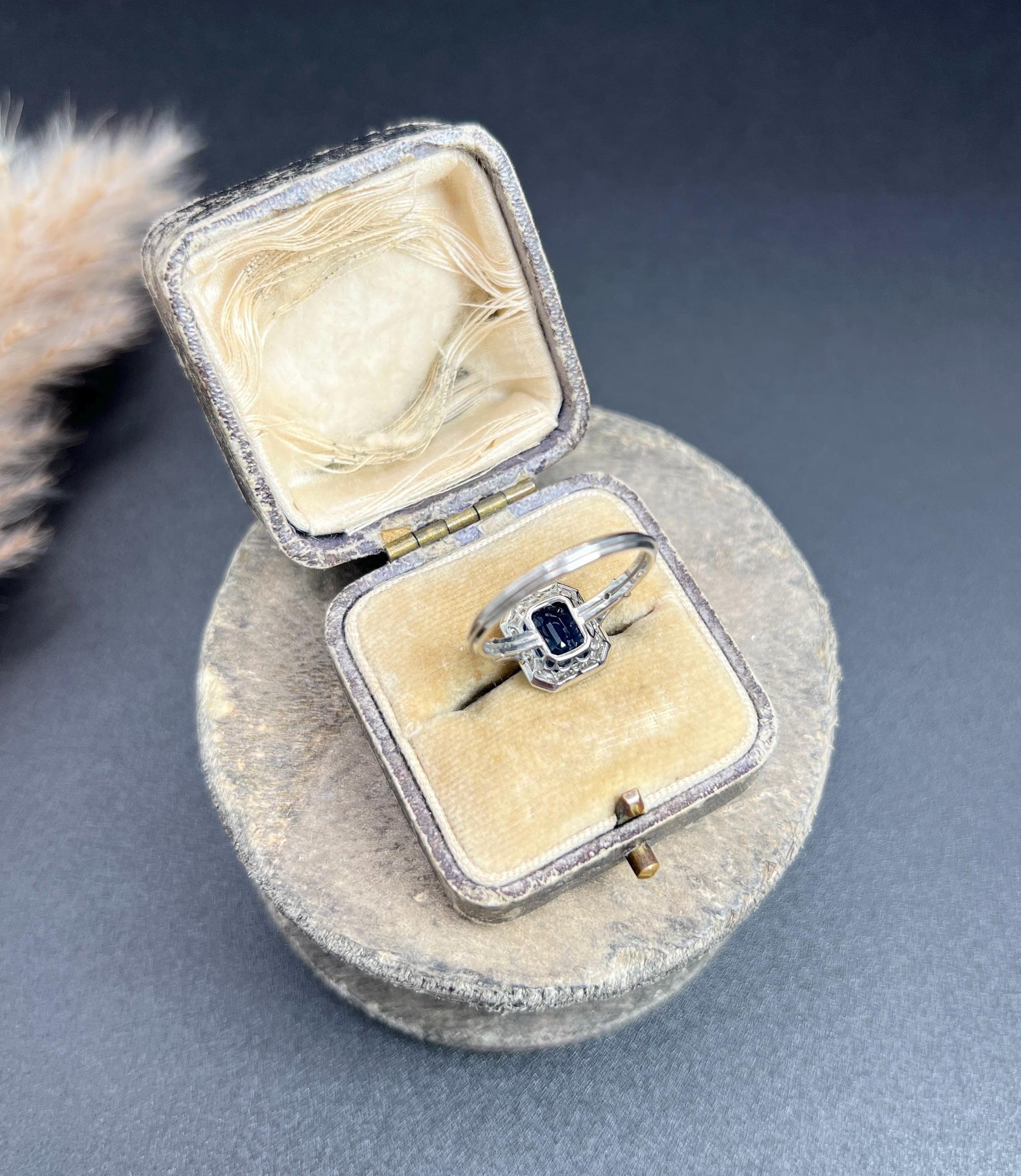 Preloved 18ct Weißgold, Art Deco Style Saphir & Diamant Rechteckige Cluster im Angebot 2