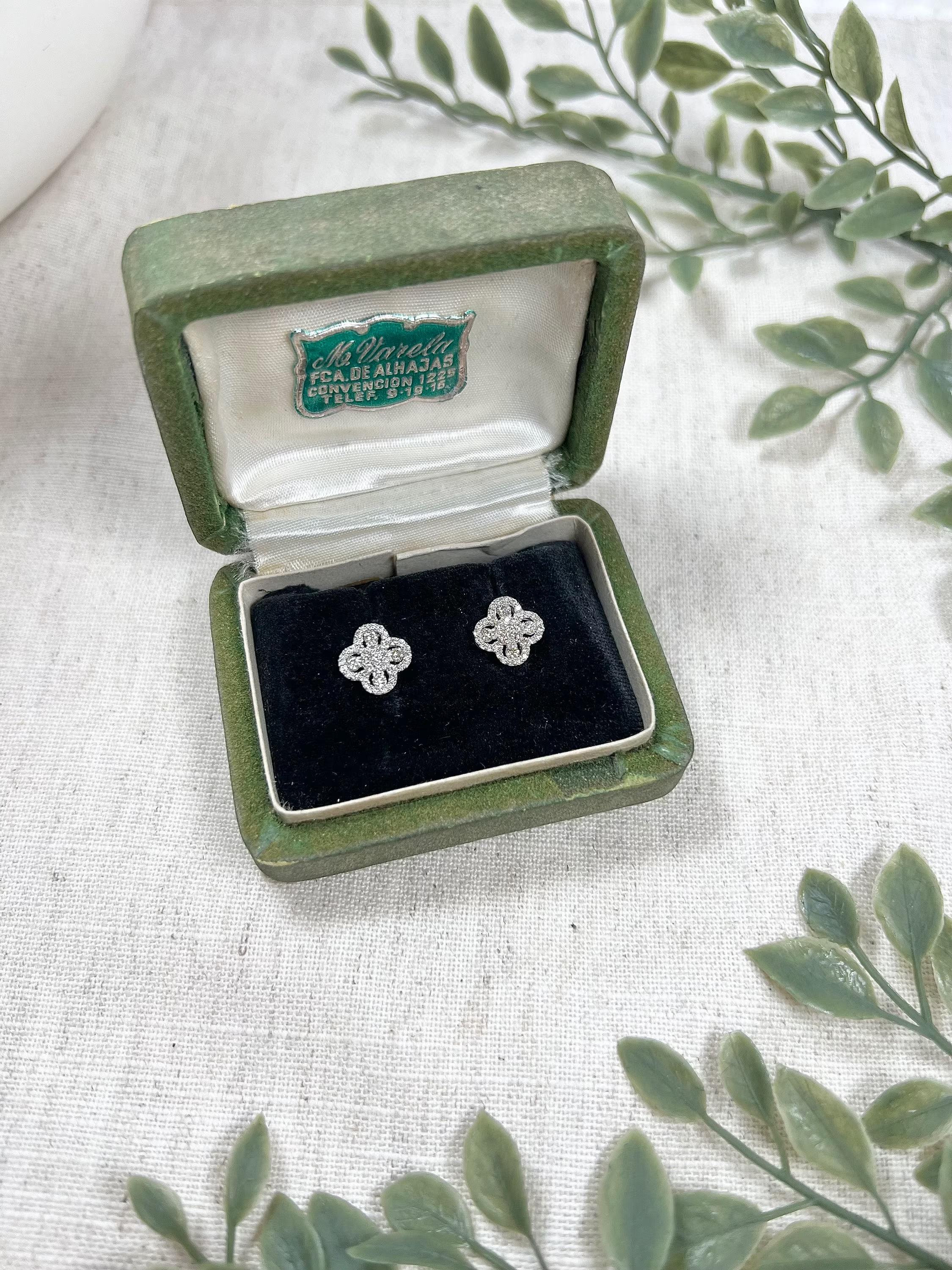 Boucles d'oreilles trèfle en or blanc 18ct et diamant Modernity Preloved en vente 3