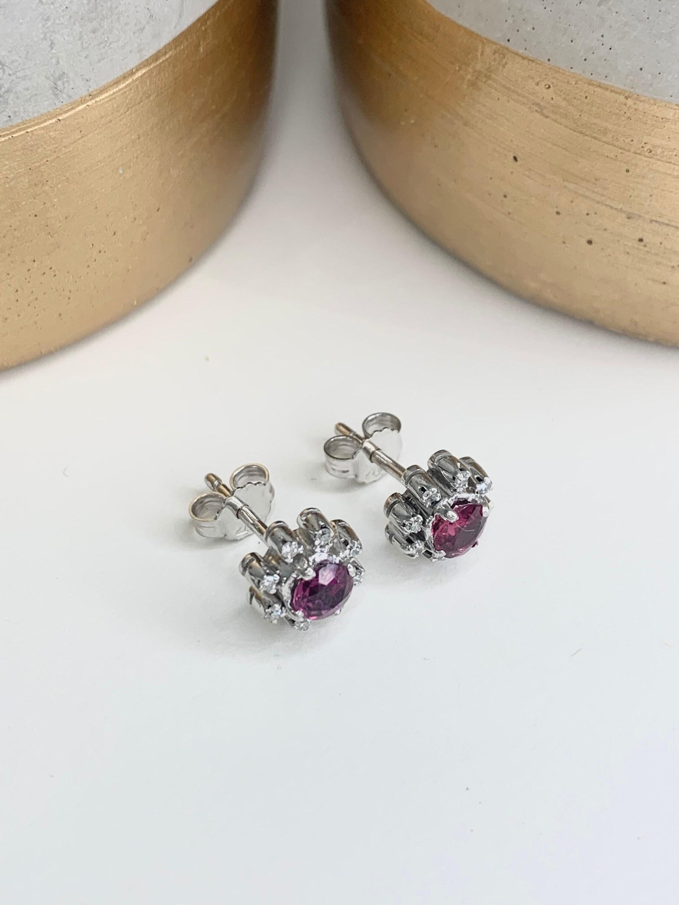 Preloved 18ct White Gold Ruby & Diamond Cluster Earrings In Good Condition For Sale In Brighton, GB