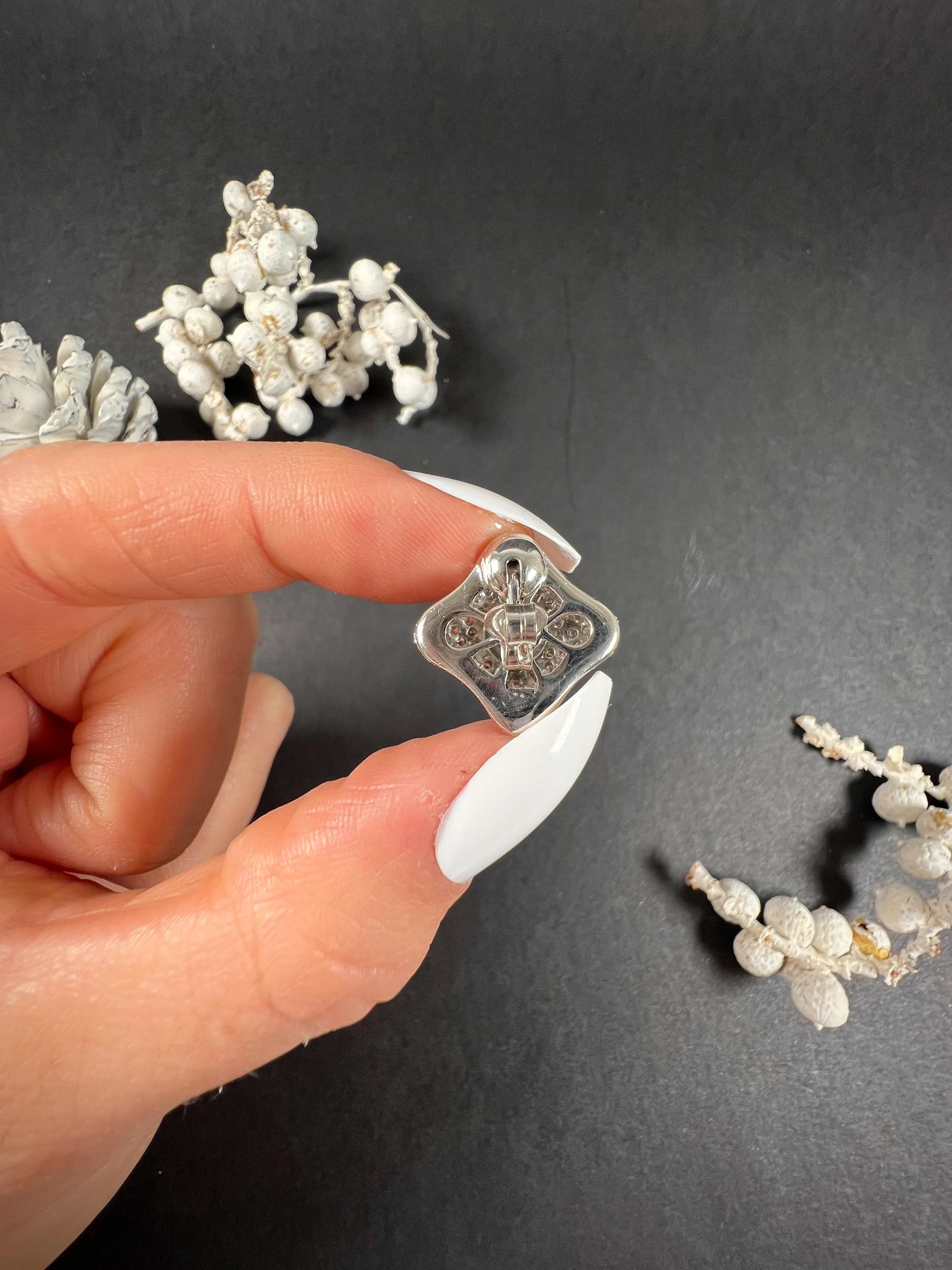 Preloved 18ct White Gold Stamped, 1.50ct Diamond Clover Stud Earrings For Sale 2