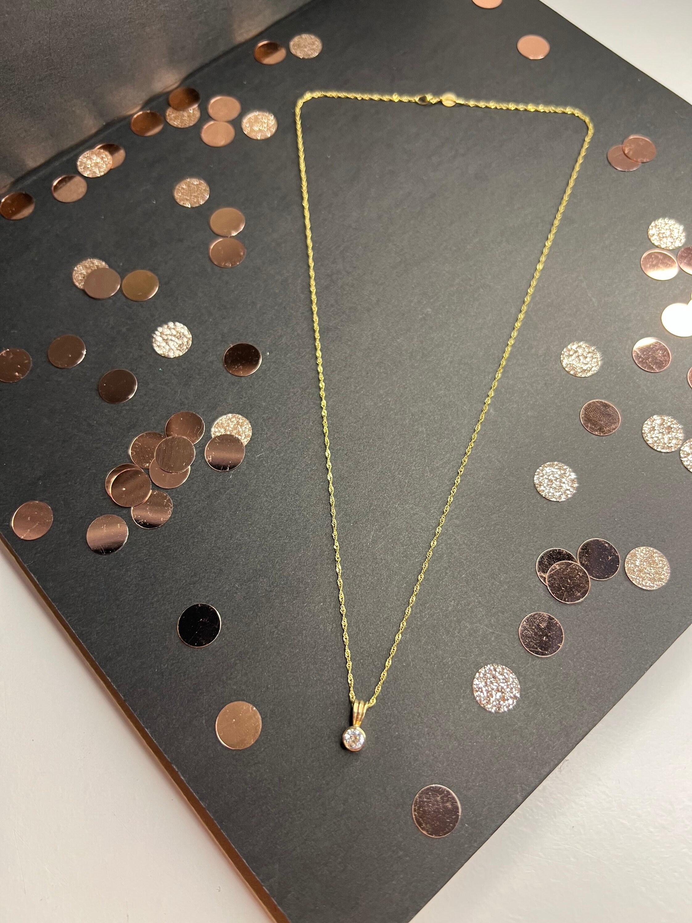 Brilliant Cut Preloved 9ct Gold Diamond Pendant Necklace For Sale