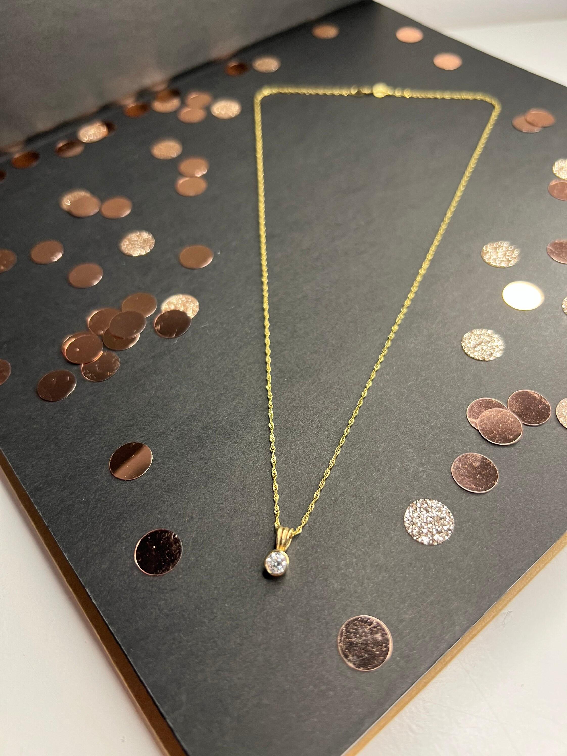 Preloved 9ct Gold Diamond Pendant Necklace For Sale 1