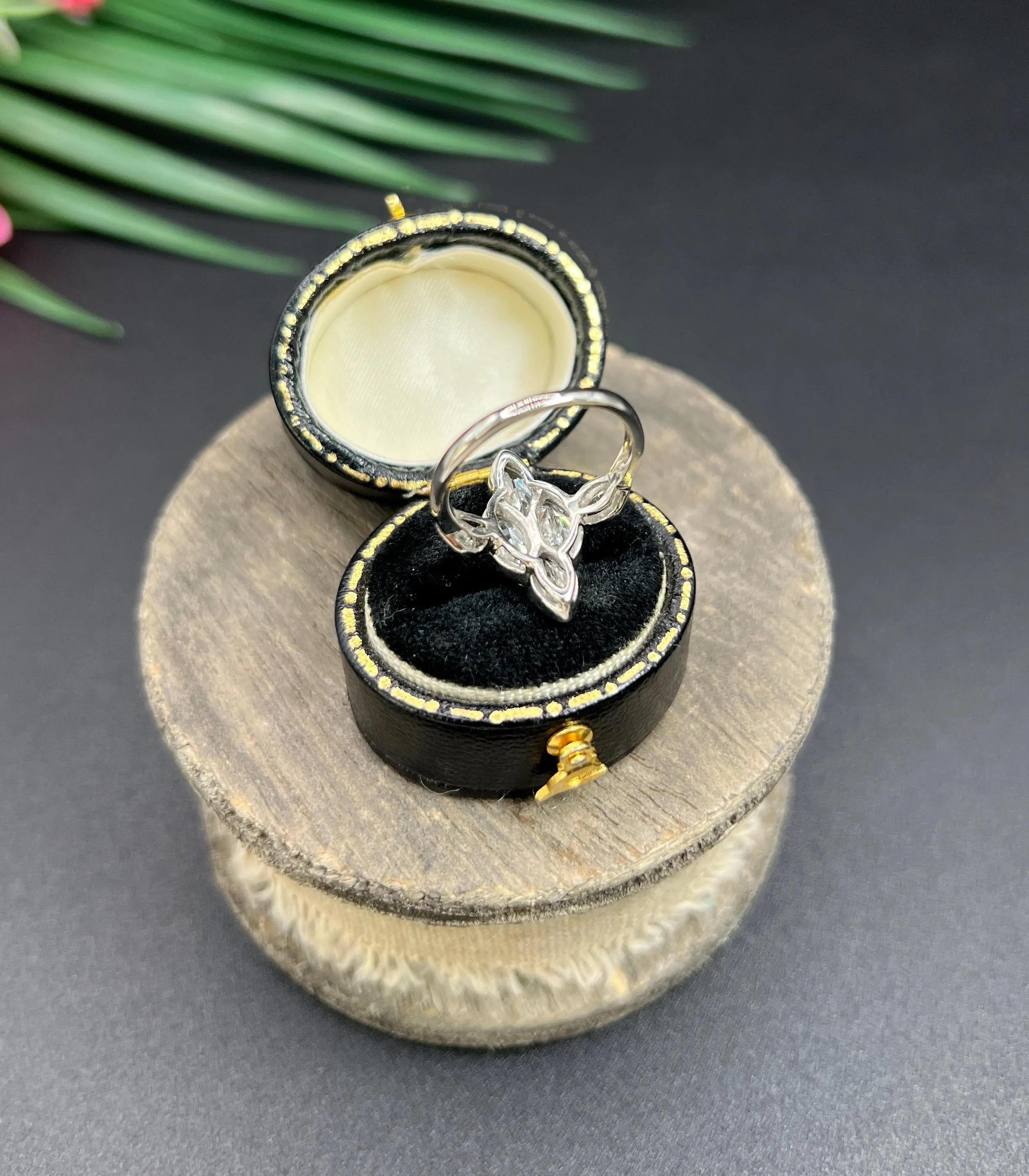 Femenino o masculino Preloved Platino, Anillo de Diamantes de 2 Quilates en Forma de Marquesa / Navette en venta