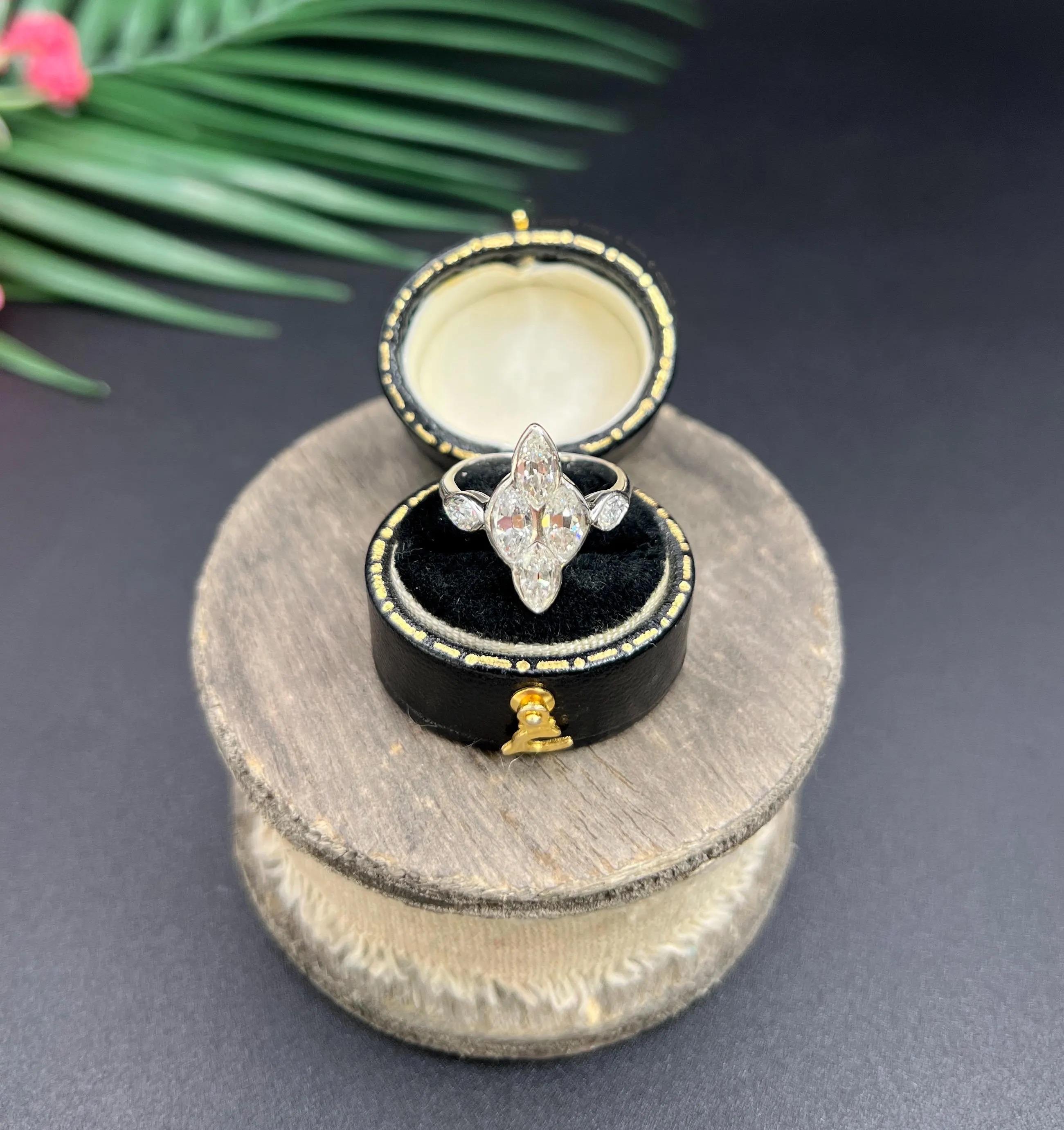 Preloved Platino, Anillo de Diamantes de 2 Quilates en Forma de Marquesa / Navette en venta 2
