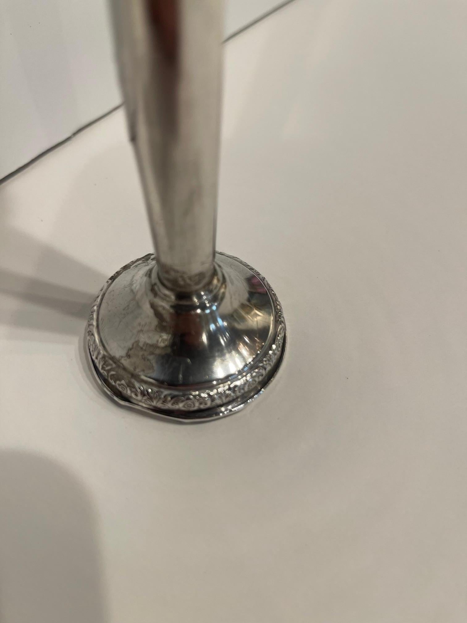 Jarrón de capullos Prelude de International Silver Co., mediados del siglo XX en Bueno estado para la venta en Savannah, GA