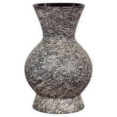 Prem Collection Kunsthandwerklich hergestellte Vase in Schwarz und Weiß mit Tropfendekor