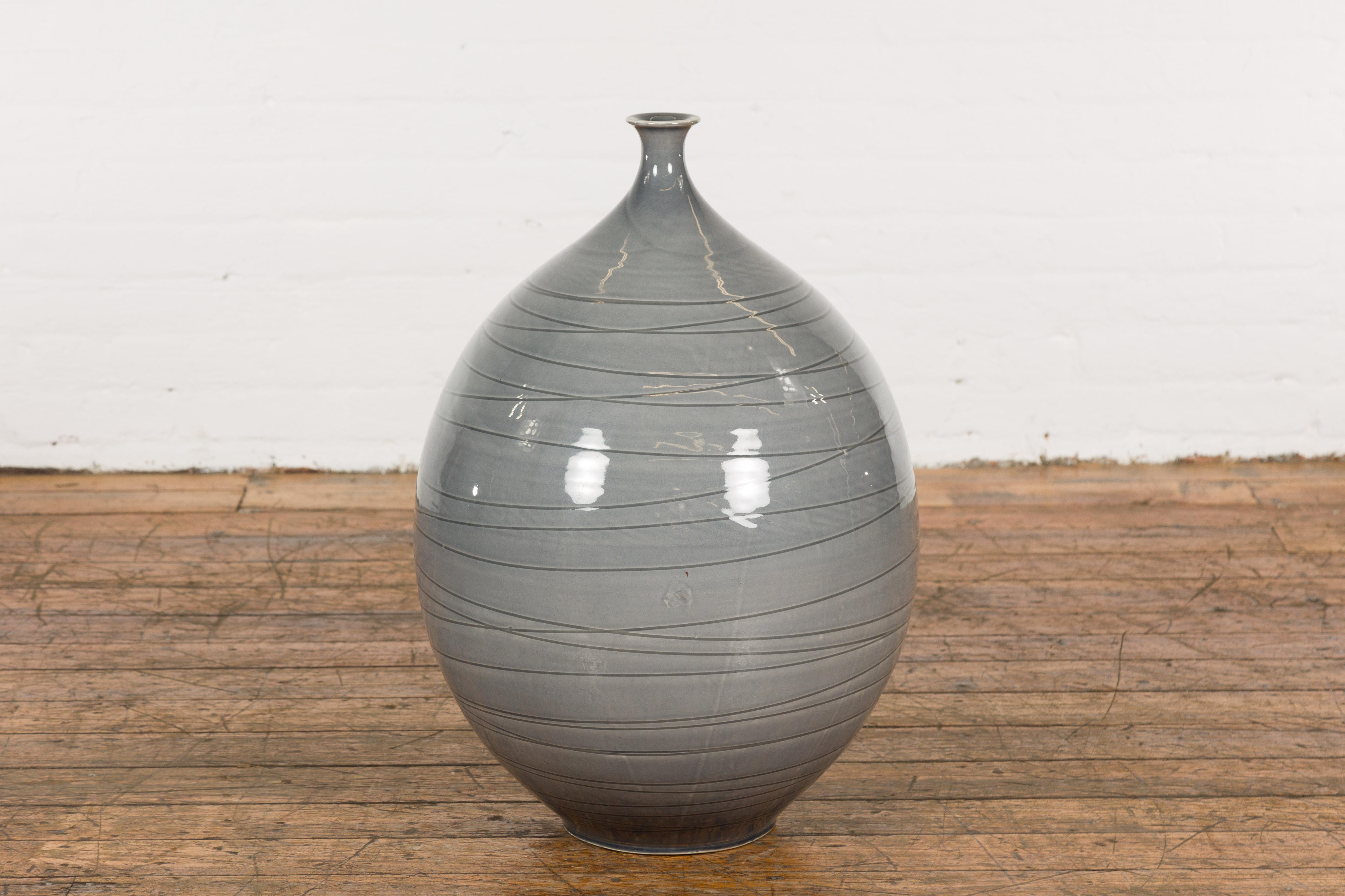 Vernissé Vase en céramique émaillée gris Silver en vente