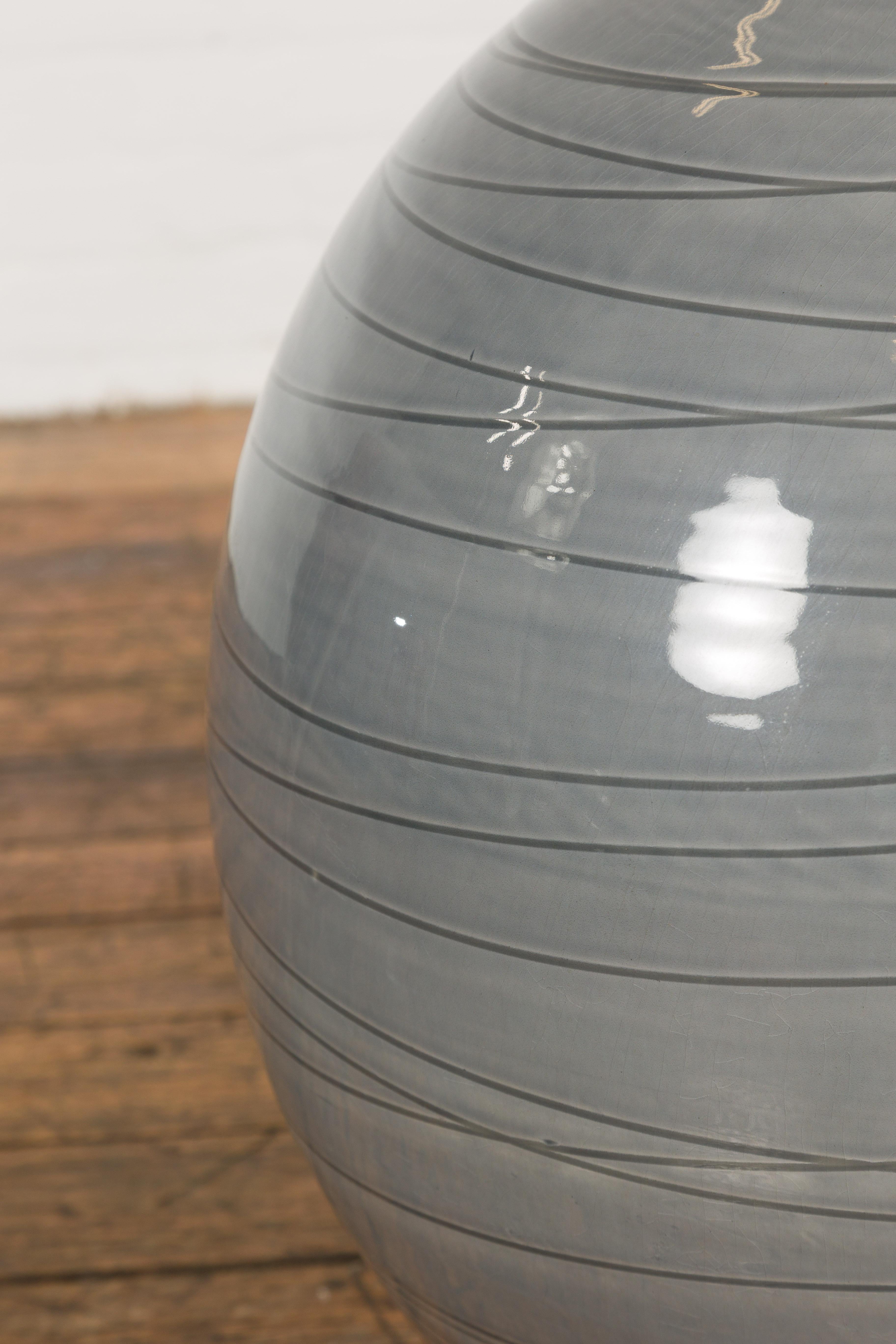 Vase en céramique émaillée gris Silver en vente 3