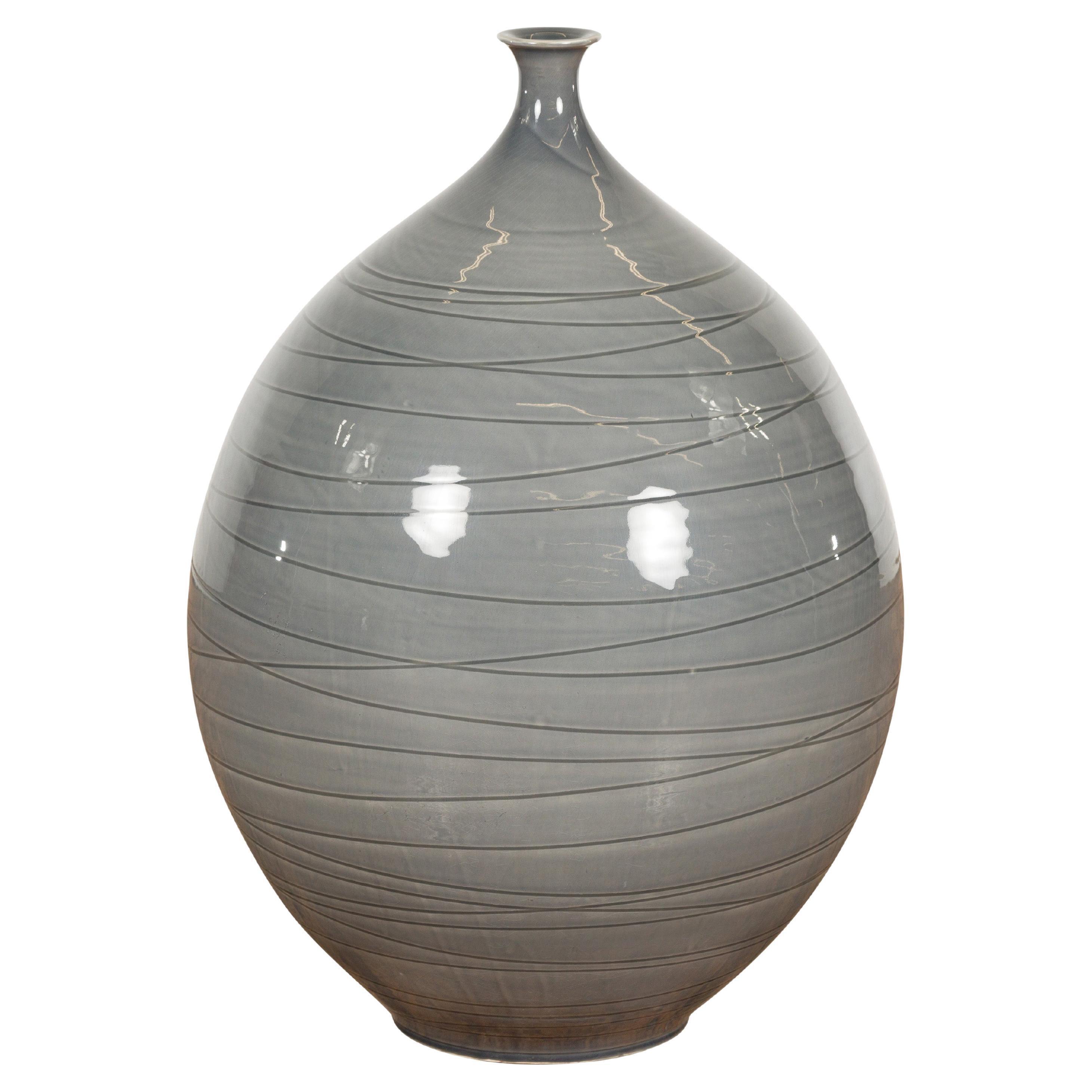 Vase en céramique émaillée gris Silver en vente